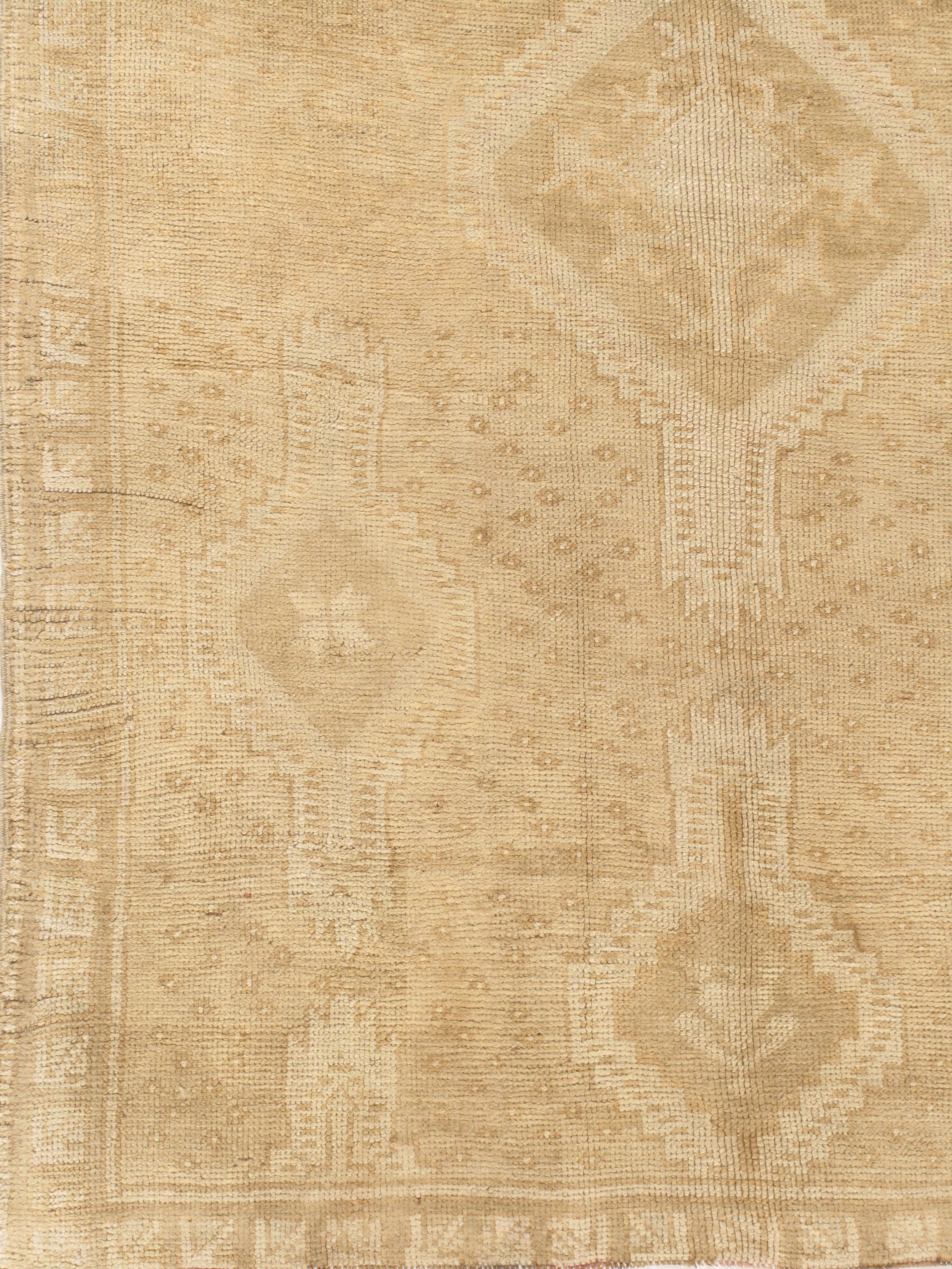 Vintage Beige Türkisch Oushak Gallery Teppich 4'9 x 11'8 (Handgeknüpft) im Angebot