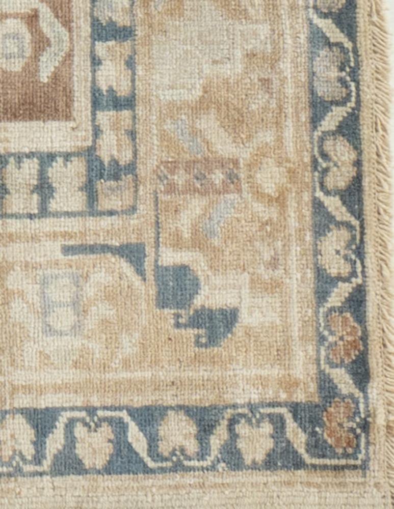 Annodato a mano Tappeto Oushak turco beige vintage 4'3 X 7'6 in vendita