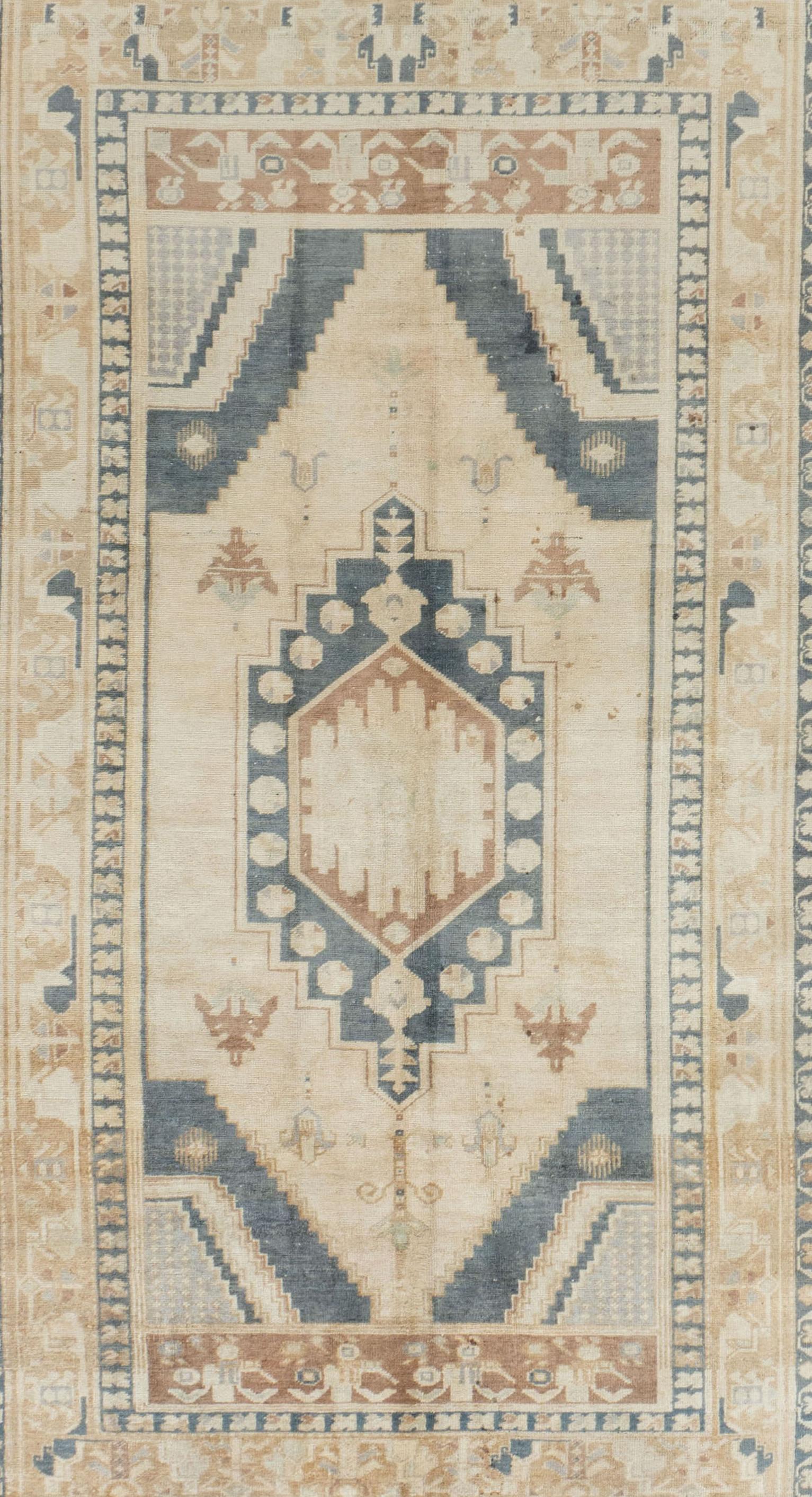 Lana Tappeto Oushak turco beige vintage 4'3 X 7'6 in vendita