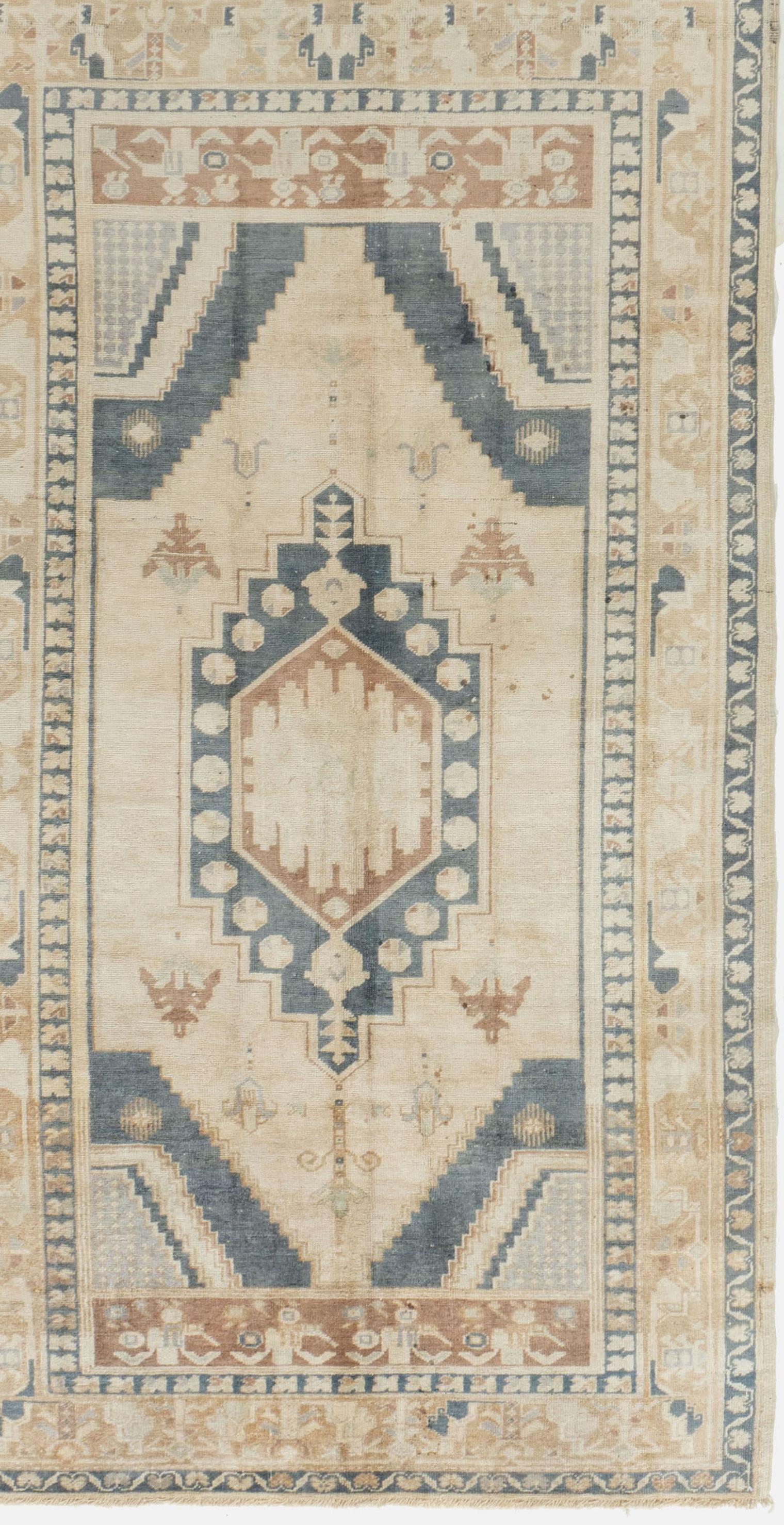 Tappeto Oushak turco beige vintage 4'3 X 7'6 in vendita 1
