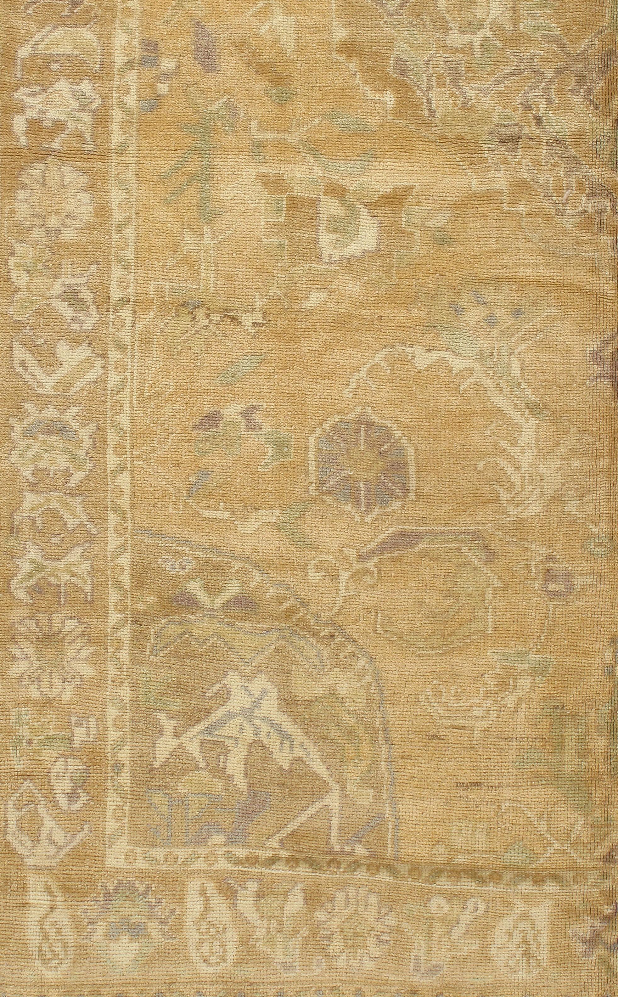 Vintage Beige Türkisch Oushak Teppich 5'6 x 8'3 (Handgeknüpft) im Angebot