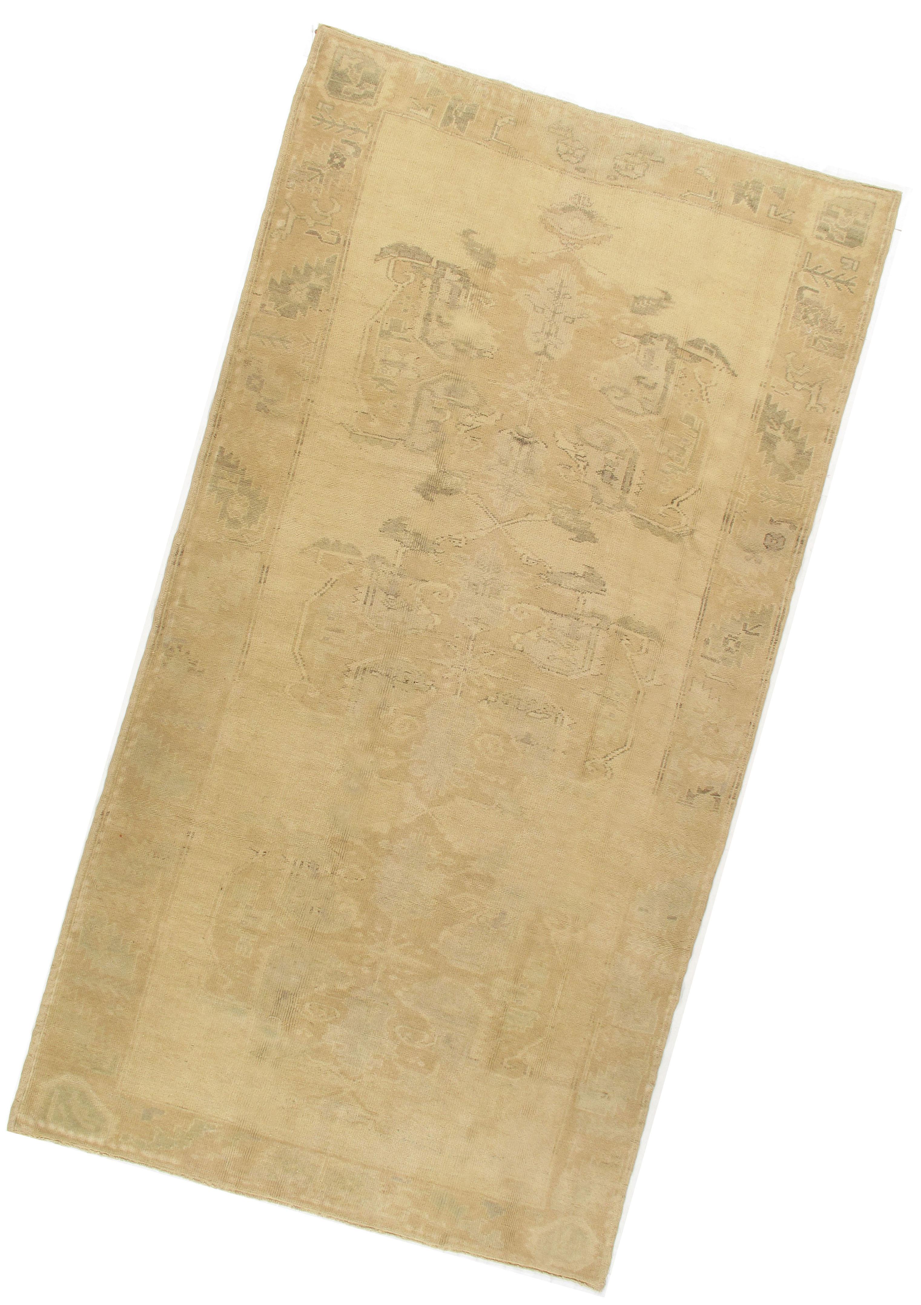 Vintage Beige Türkisch Oushak Teppich, 5'8 x 11' (Handgeknüpft) im Angebot