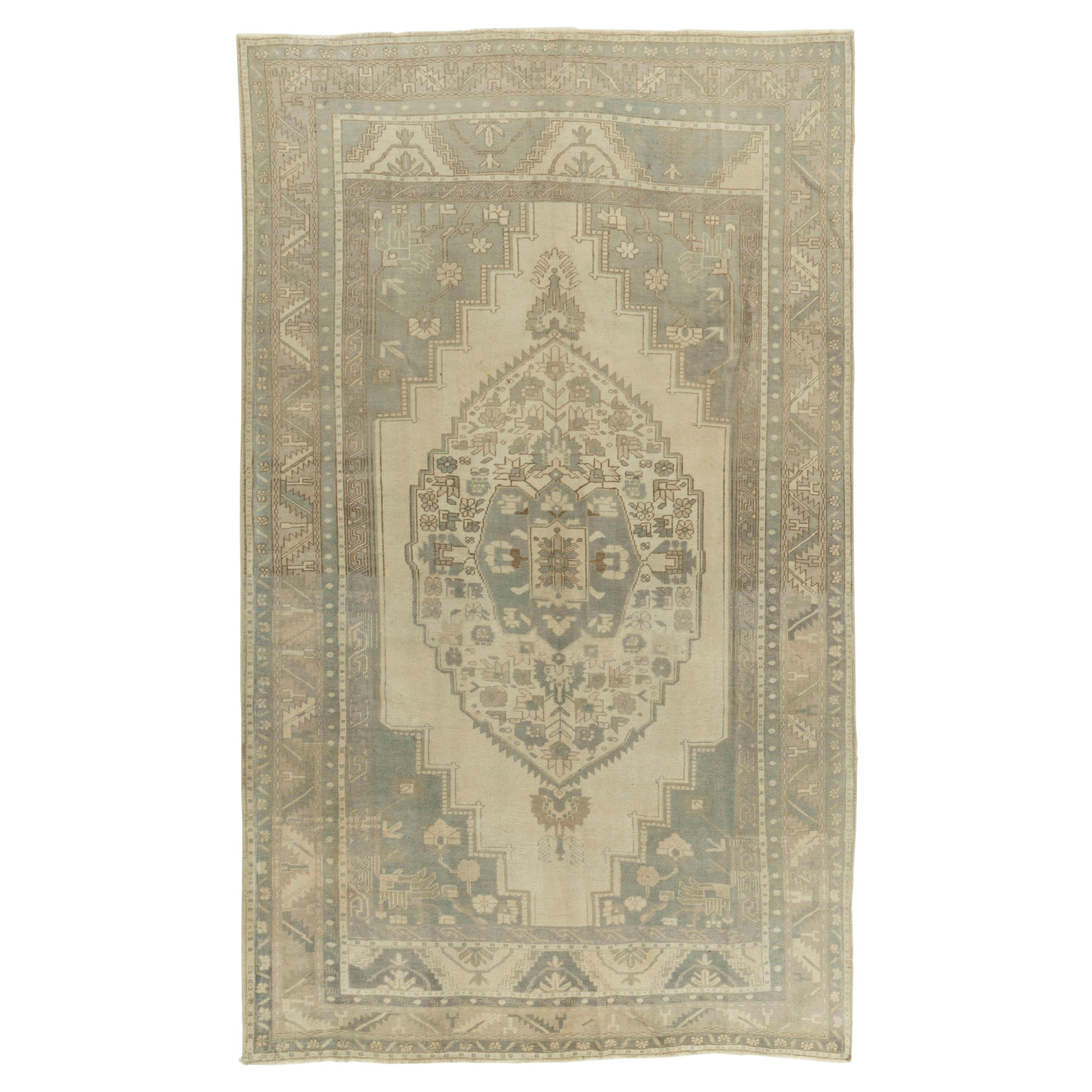 Tappeto Oushak turco beige vintage 6' X 10'5
