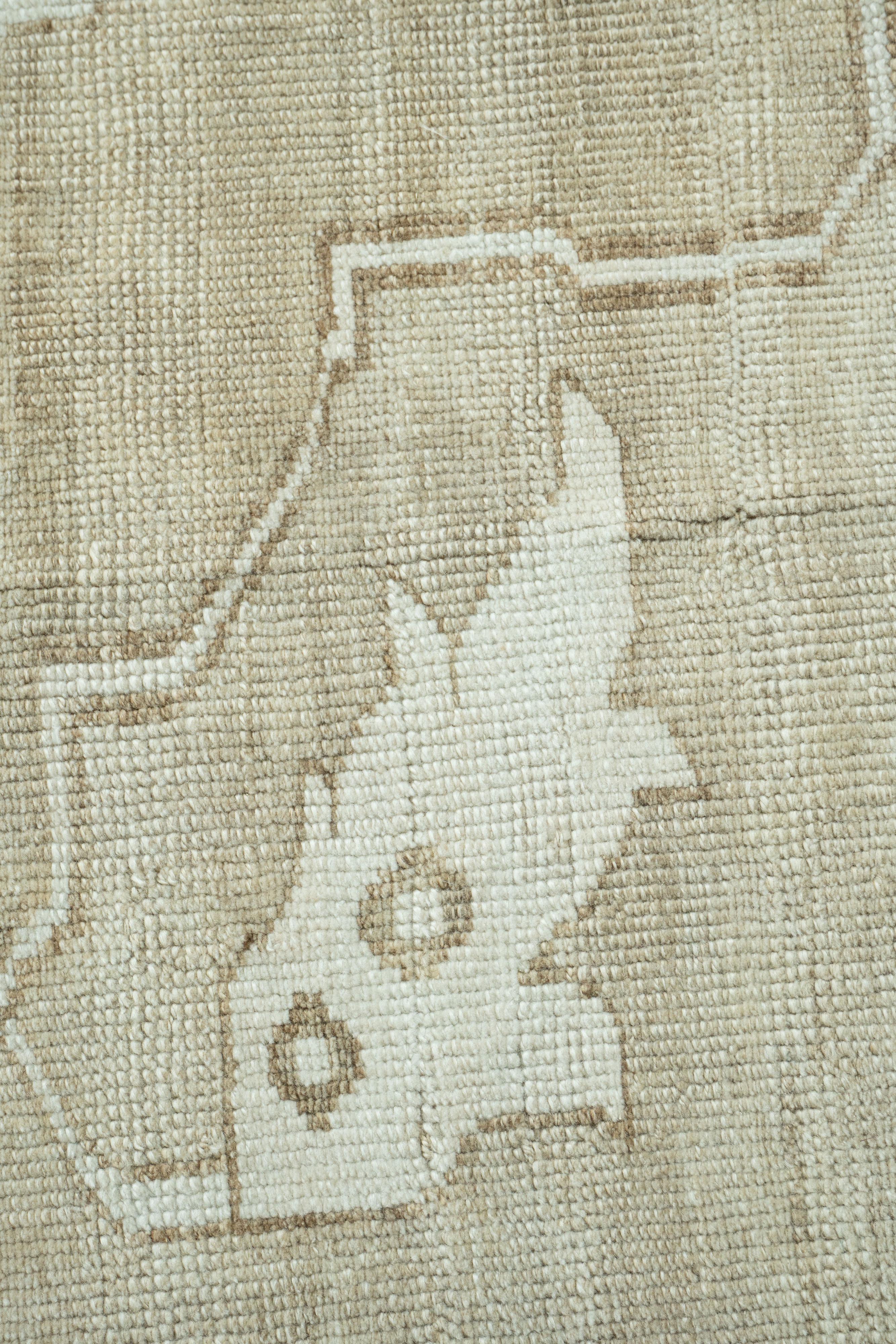 Turco Vintage Rugs beige in lana turca annodata a mano Oushak in vendita