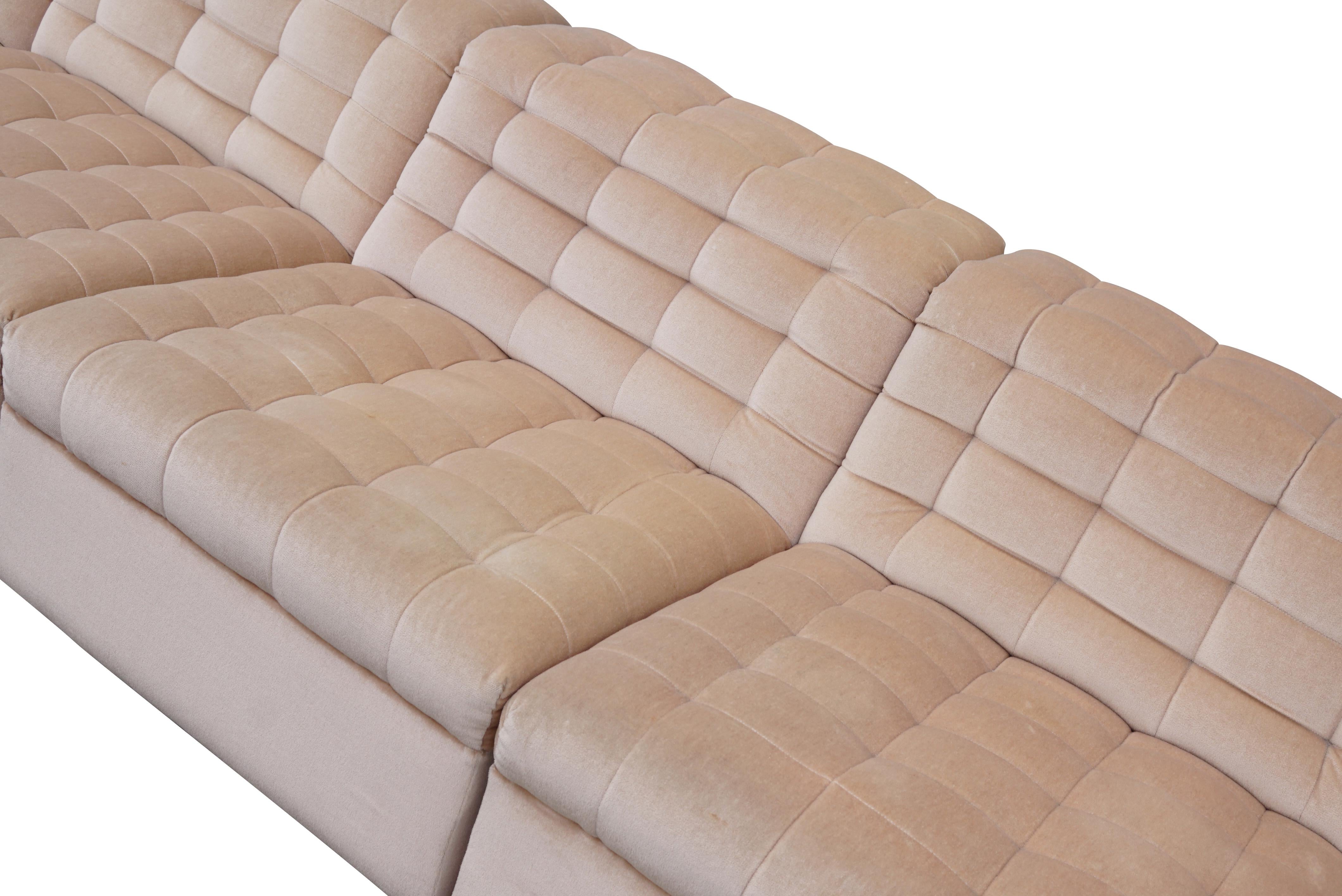Divano componibile in velluto beige vintage di Laauser 7 elementi, Germania anni '70 in vendita 9