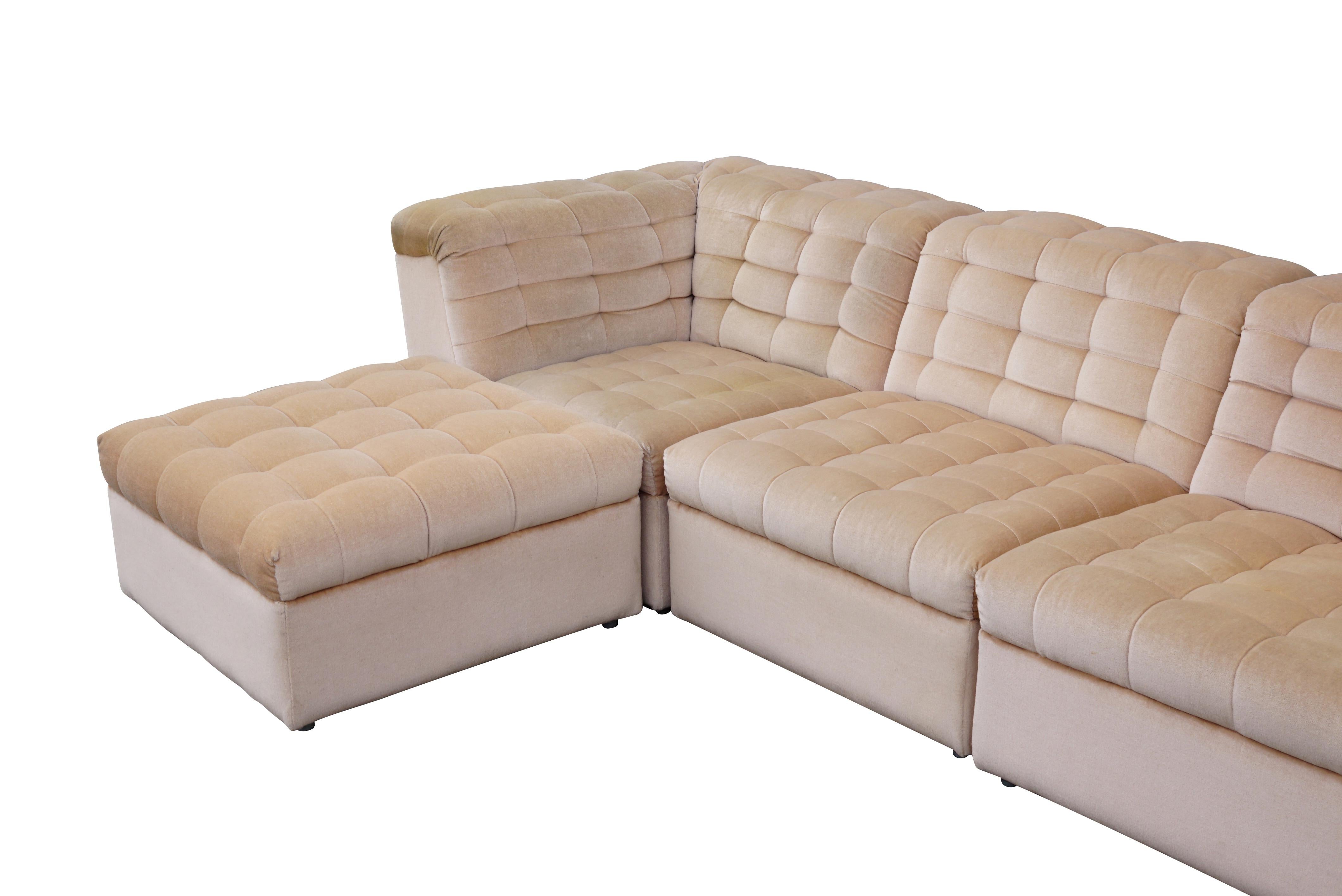 Divano componibile in velluto beige vintage di Laauser 7 elementi, Germania anni '70 in vendita 10