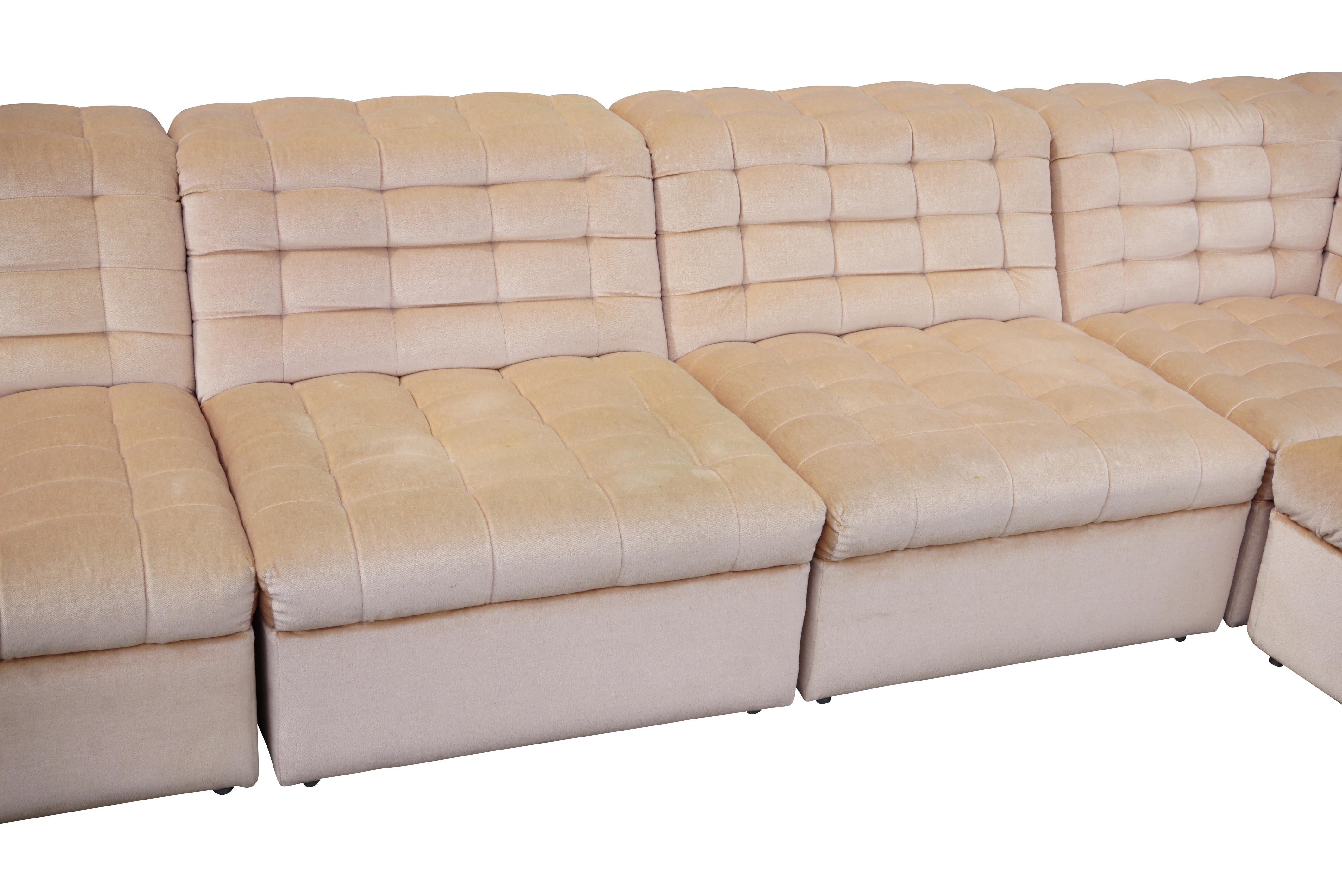 Divano componibile in velluto beige vintage di Laauser 7 elementi, Germania anni '70 In condizioni buone in vendita a Nijmegen, NL