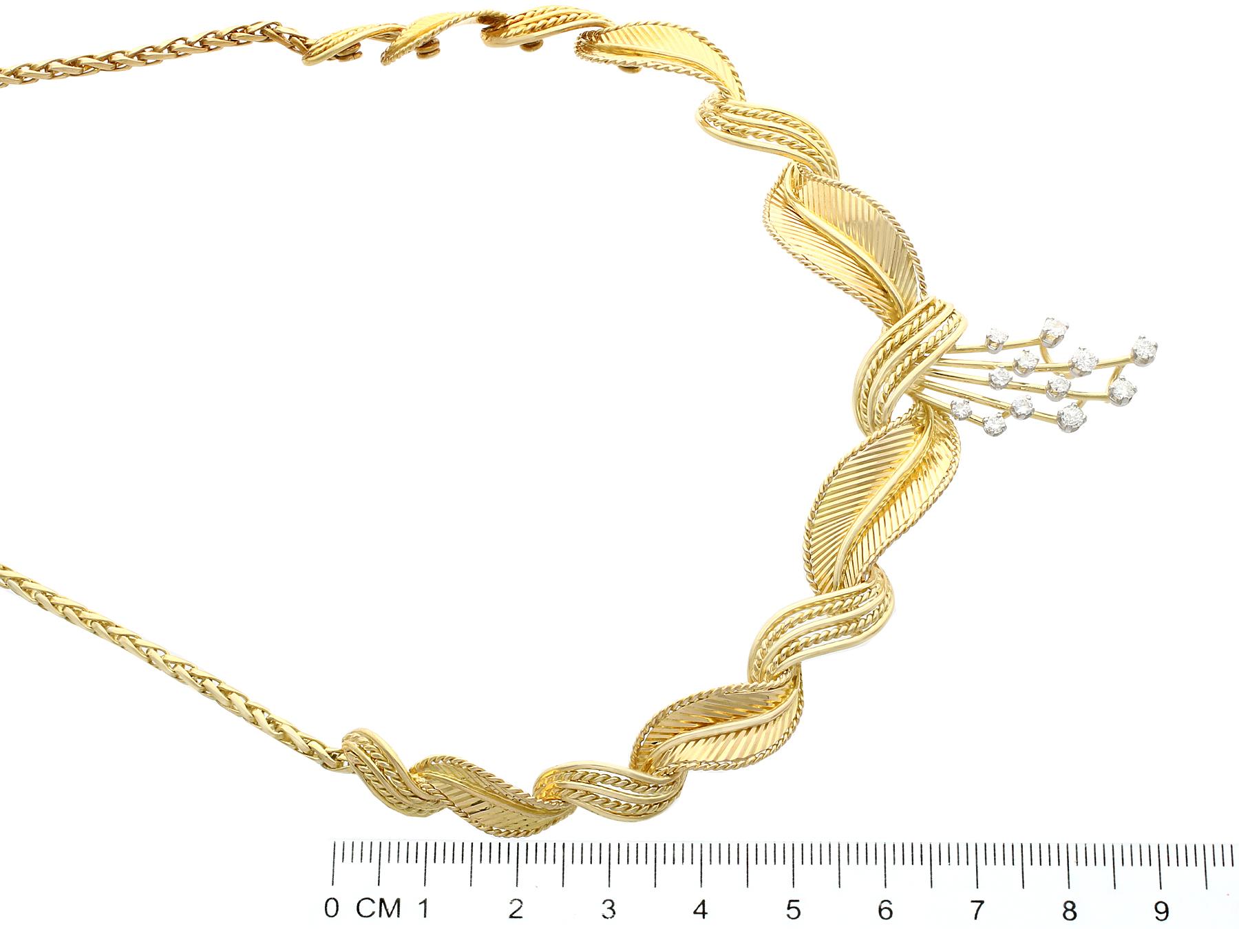Round Cut Vintage Belgian 1950s Diamond and Yellow Gold Necklace For Sale