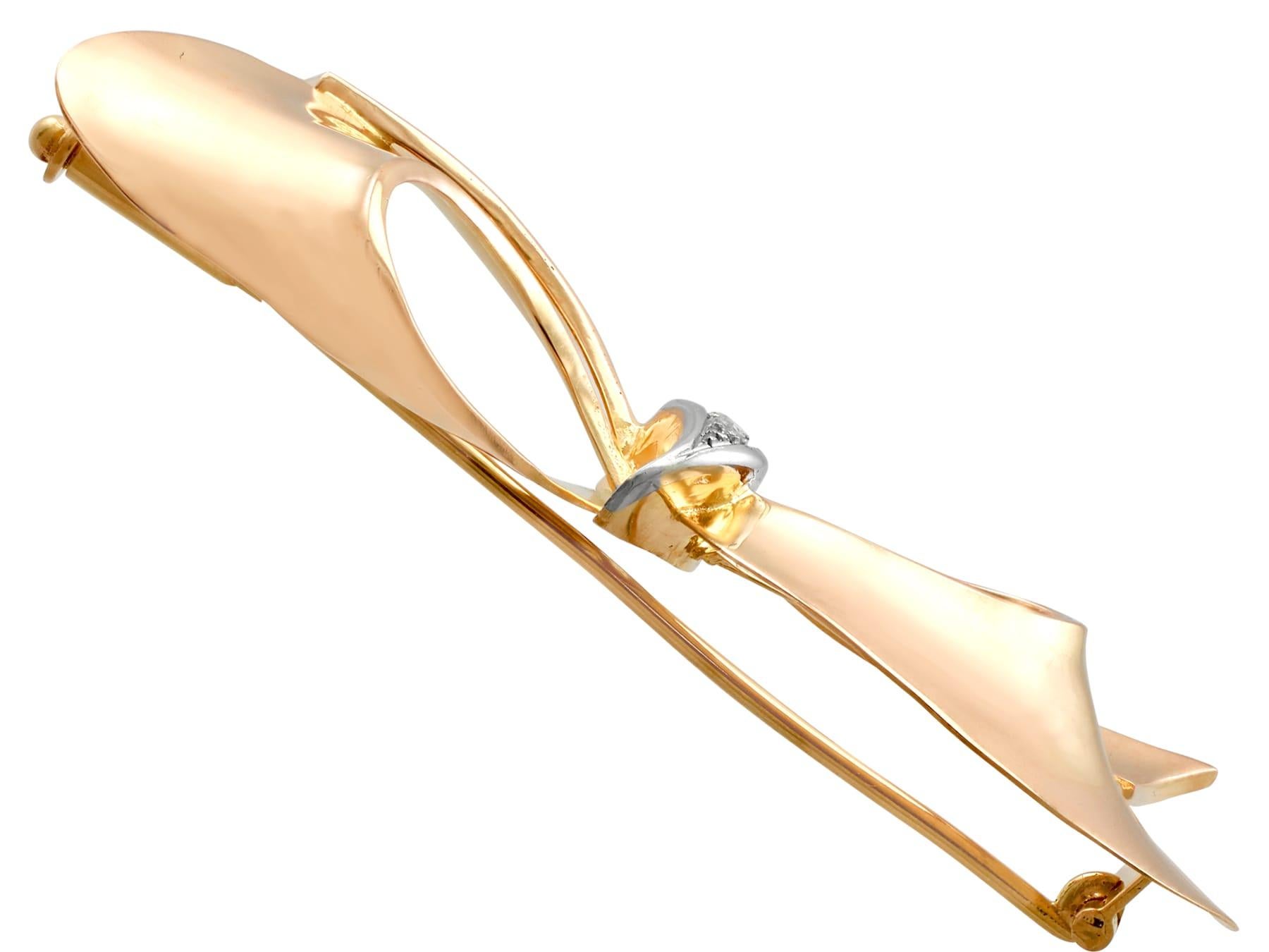 vintage gold bow brooch