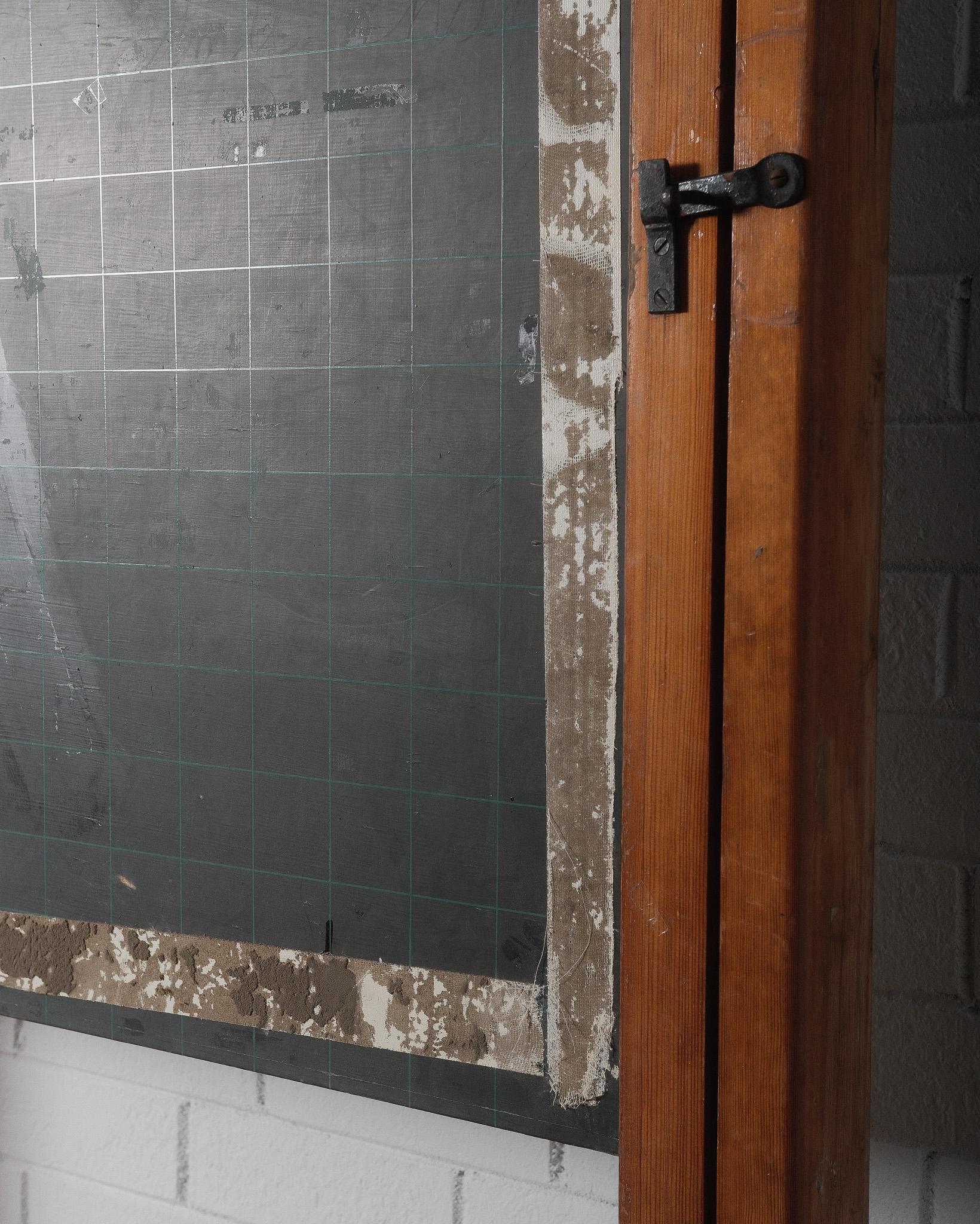 Vintage Belgian Rolling Blackboard by Daniel Van Calbergh For Sale 3