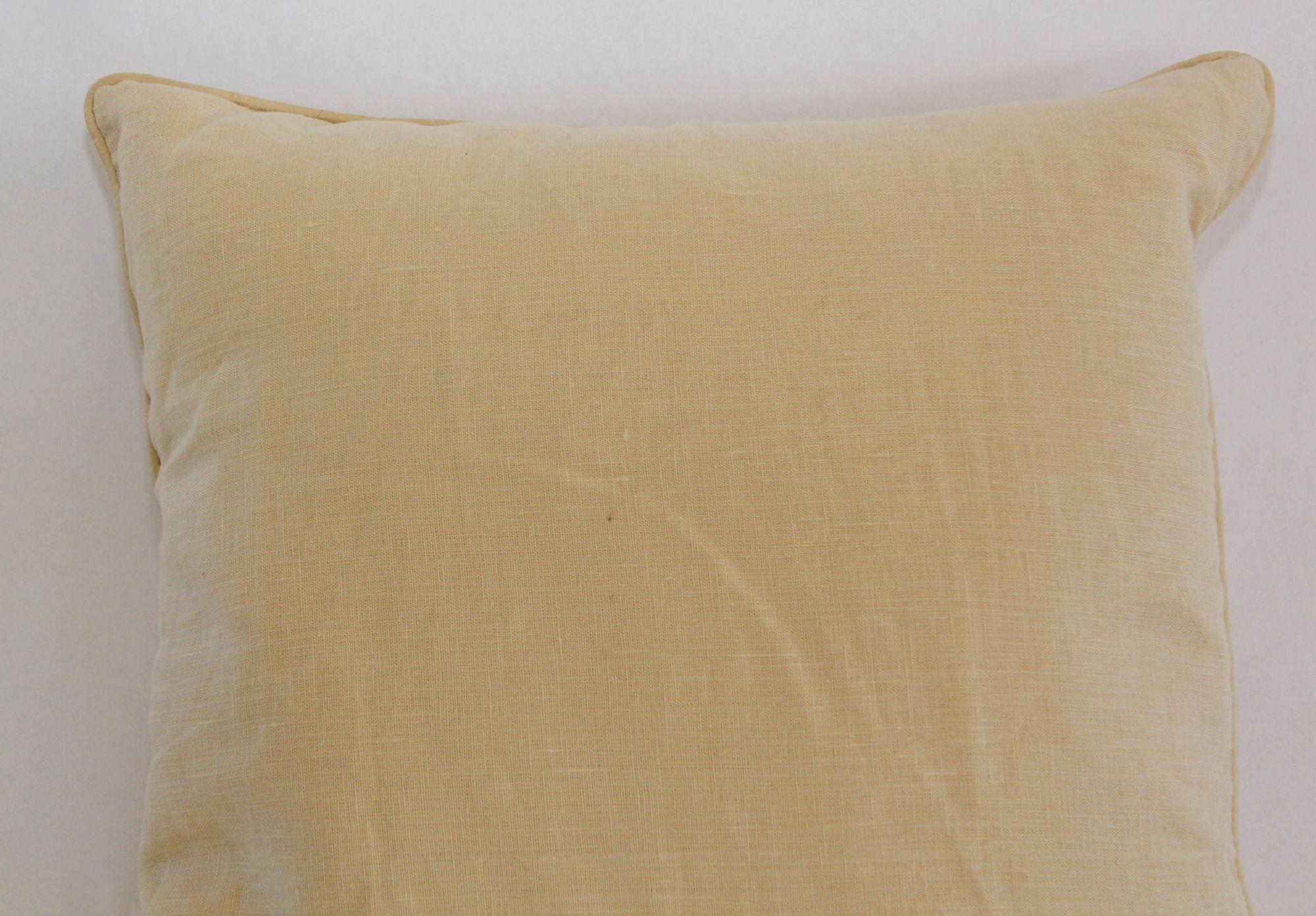 Vintage Belgium Linen Beige Country Throw Pillow In Good Condition For Sale In North Hollywood, CA