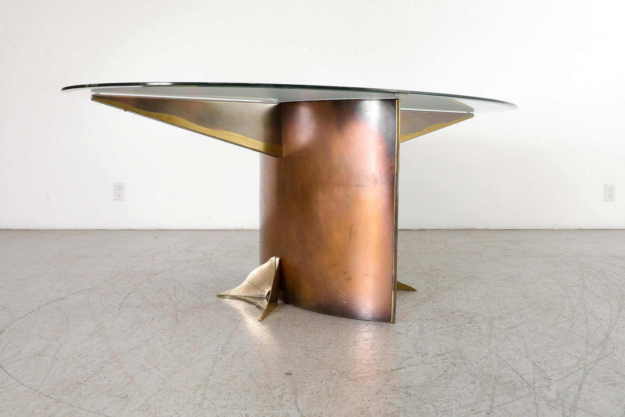 Effet bronze Table de salle à manger Belgo Chrom vintage en métal et laiton avec plateau en verre en vente