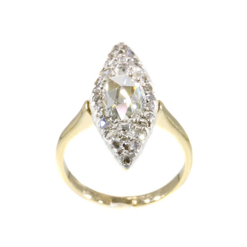 Vintage Belle Époque Navette Shaped Engagement Diamond Ring, 1910s In Excellent Condition For Sale In Antwerp, BE