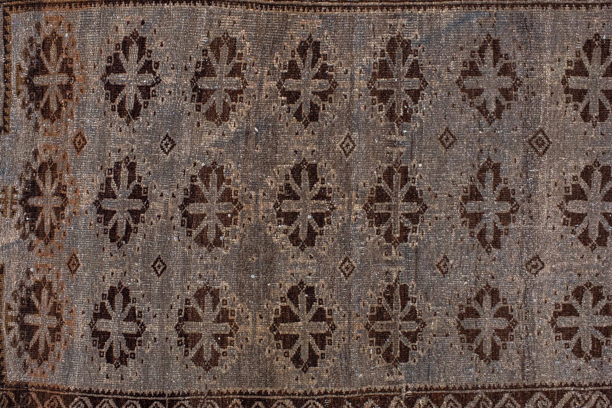 Vintage Belouch Gebetsteppich mit grau-braunem Feld (Handgeknüpft) im Angebot