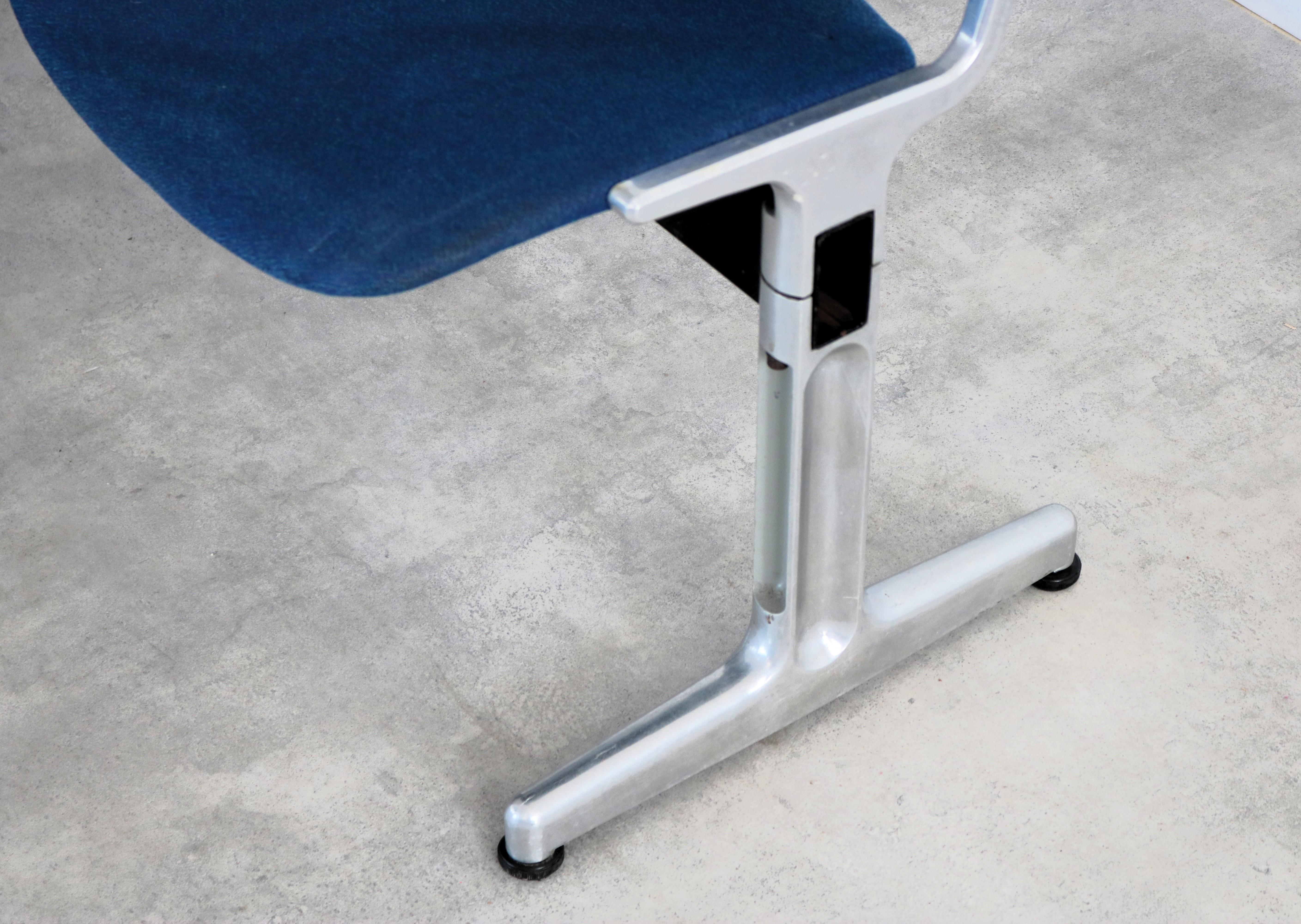 Vintage bench  waiting room bench  1970s  Castelli For Sale 8