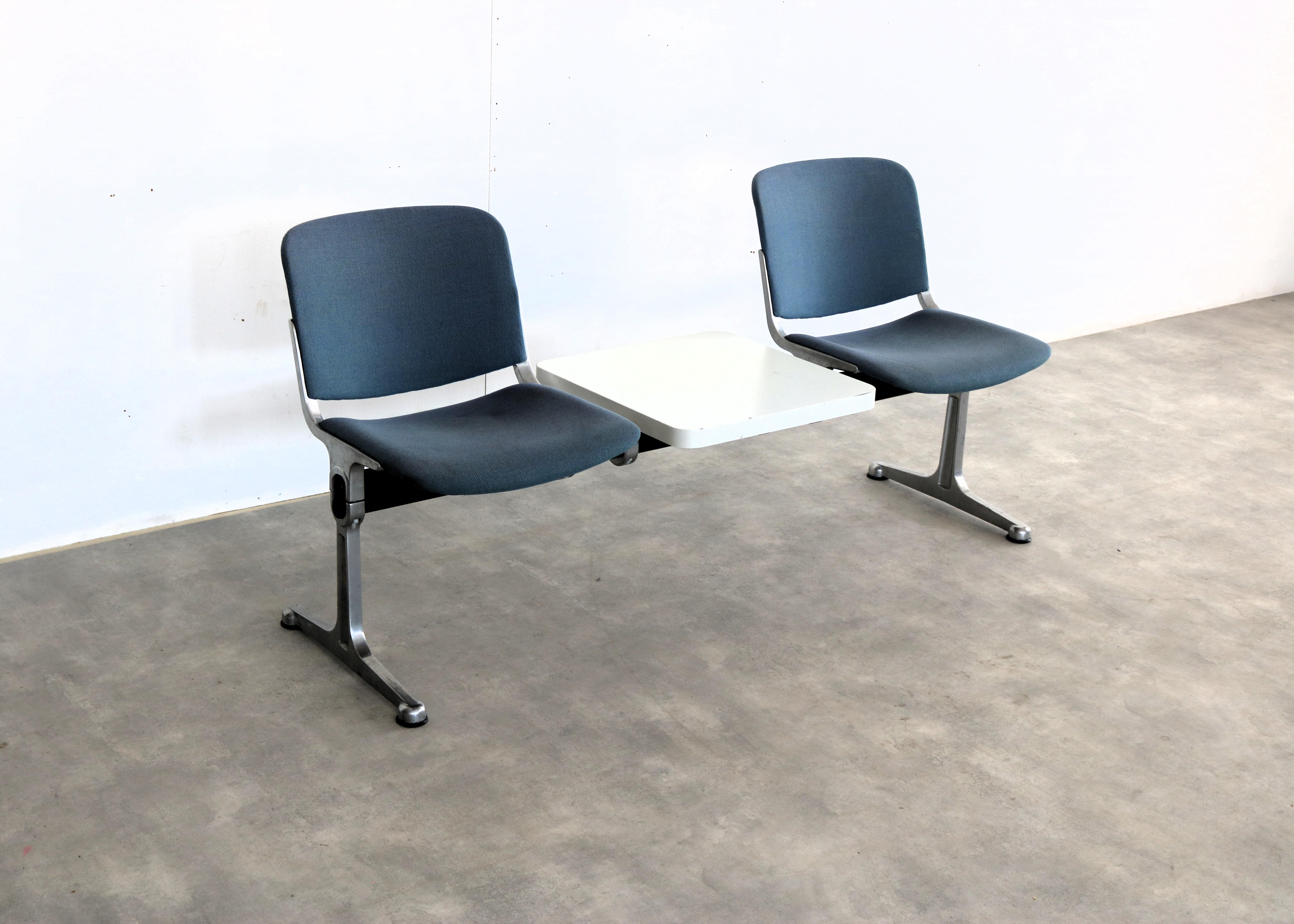 Vintage bench  waiting room bench  1970s In Good Condition For Sale In Lemmer, NL