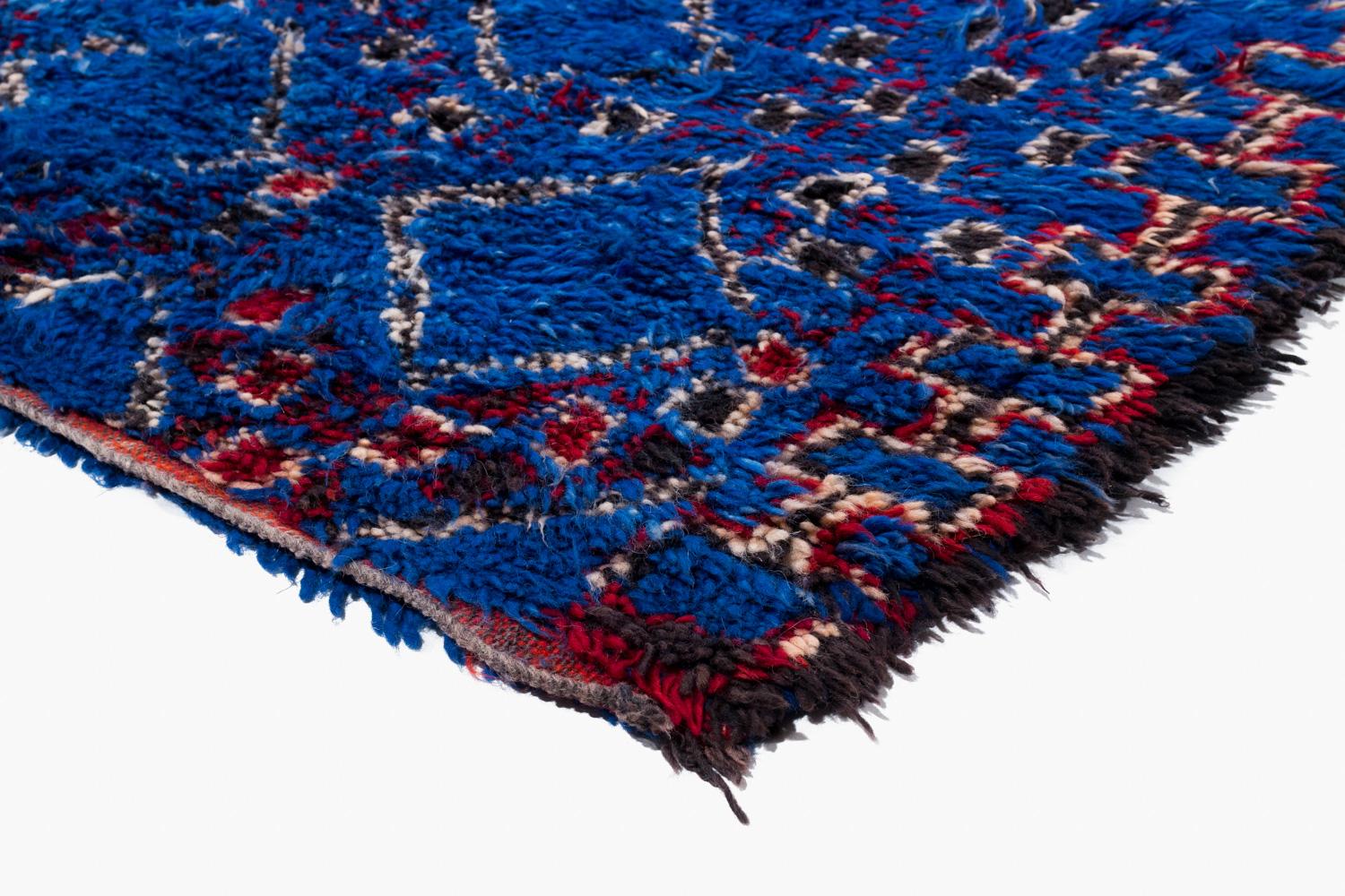 Vintage Rare Authenic Beni M'Guild Moroccan Berber Handmade Rug Blue Wool Plush In Good Condition For Sale In New York, NY