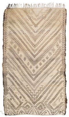 Authentic Vintage White Chevron Beni M'Guild Moroccan Rug Mid Century Modern