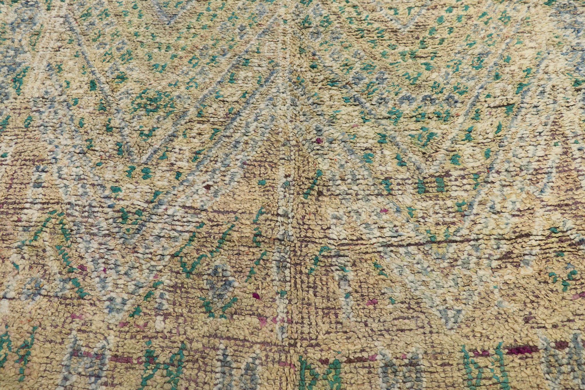 Marokkanischer Beni M'Guild-Teppich im Vintage-Stil, Berberbesatz aus Marokko im Zustand „Gut“ im Angebot in Dallas, TX