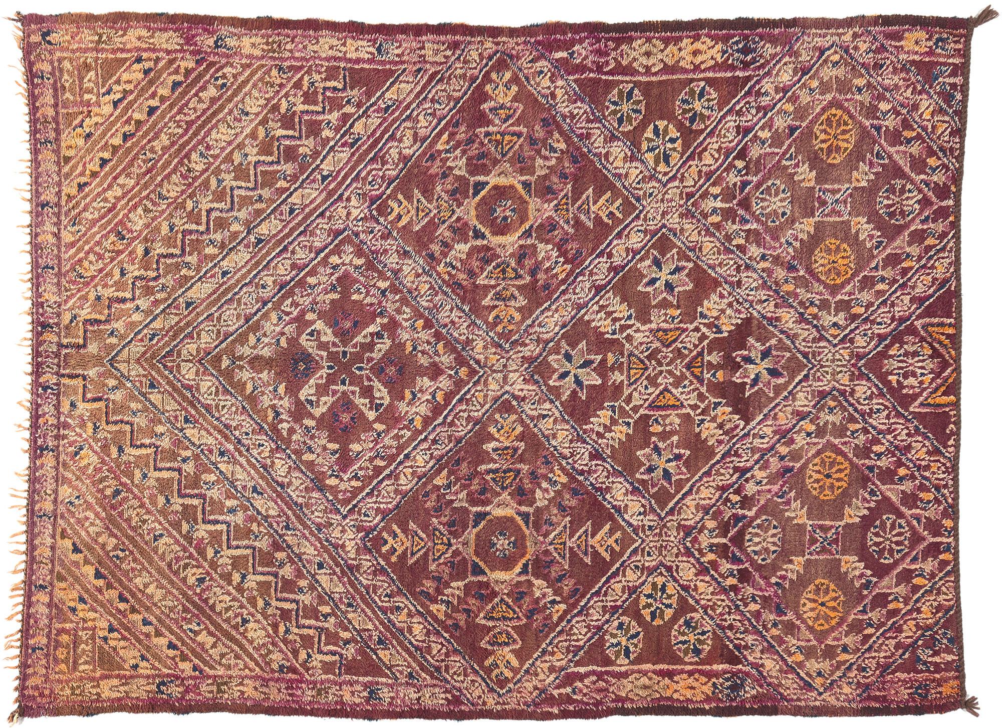 1980's Beni MGuild Moroccan Carpet, Bohemian Rhapsody Meets Midcentury Modern en venta 2