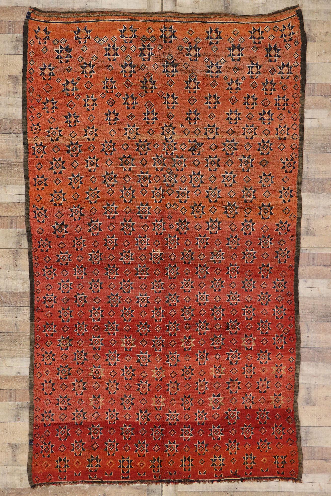 Marokkanischer Beni MGuild Vintage Beni MGuild-Teppich, Midcentury Modern Meets Stammeskunst-Enchantment, Vintage im Angebot 2