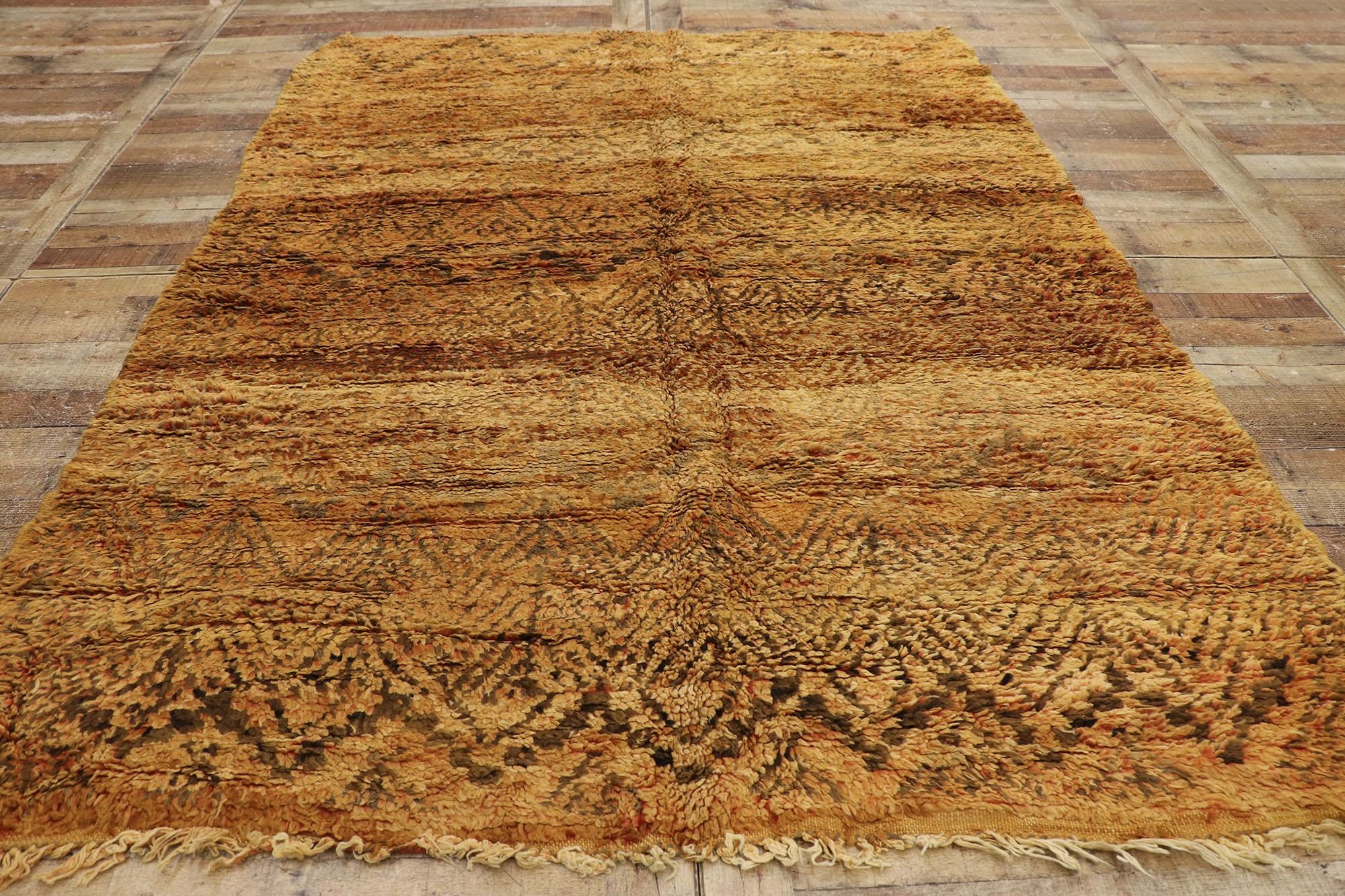 Marokkanischer Beni MGuild Vintage-Teppich, Bio Modern Meets Spicy Global Style (Wolle) im Angebot