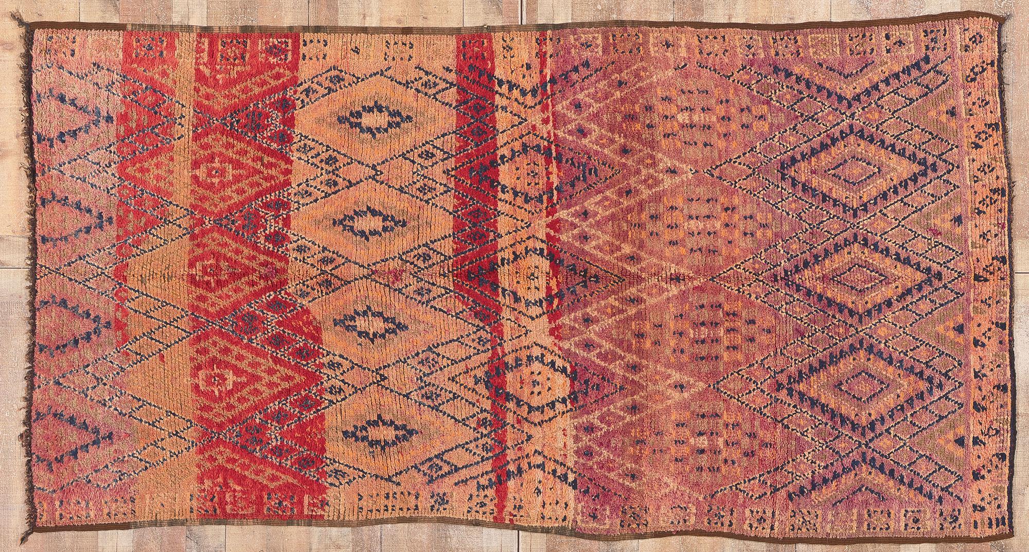 Marokkanischer Beni MGuild Vintage-Teppich, Wabi-Sabi Meets Modern Luxe im Angebot 2