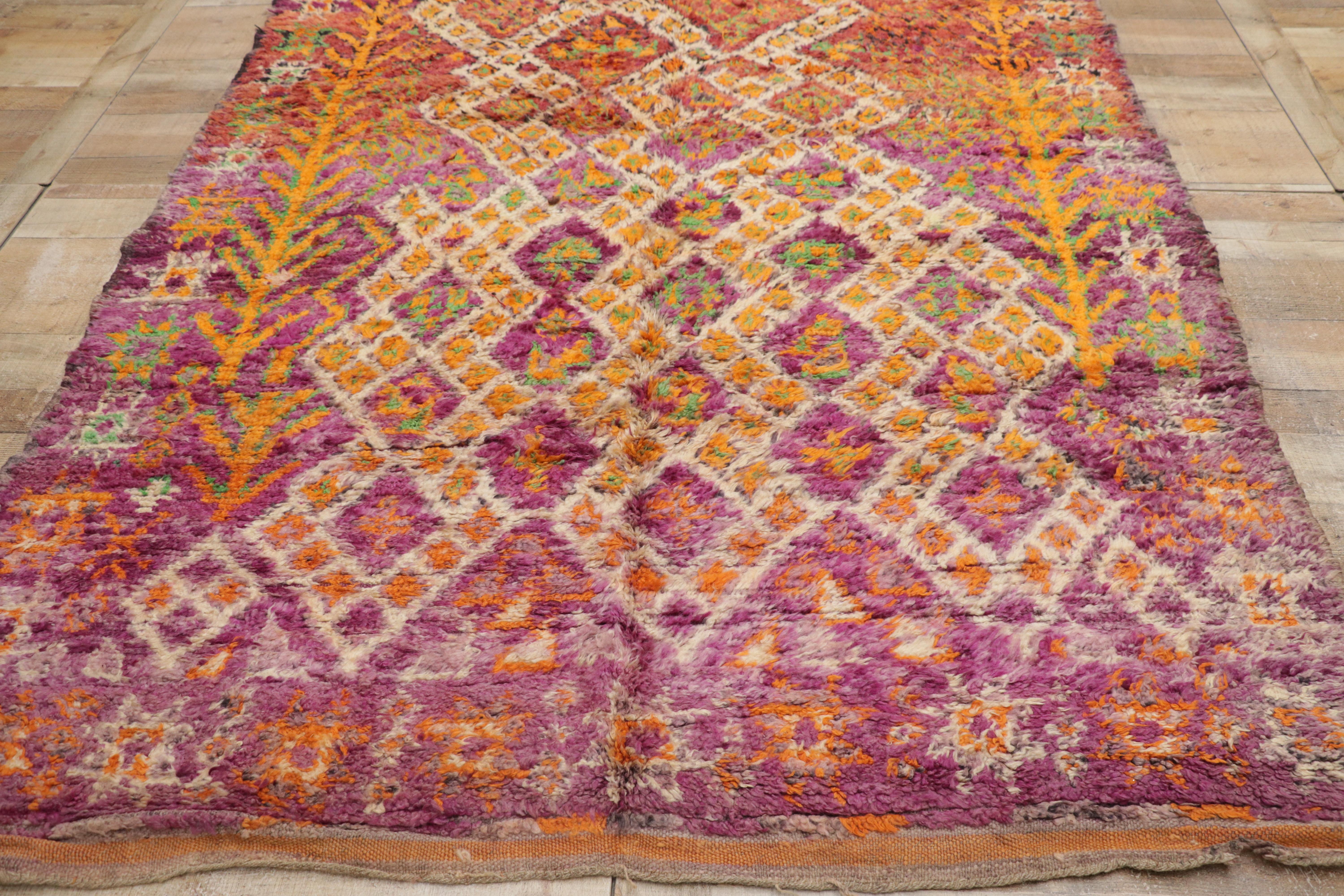 Vintage Purple Beni M'Guild Marokkanischer Teppich von Berber Tribes of Morocco im Angebot 4