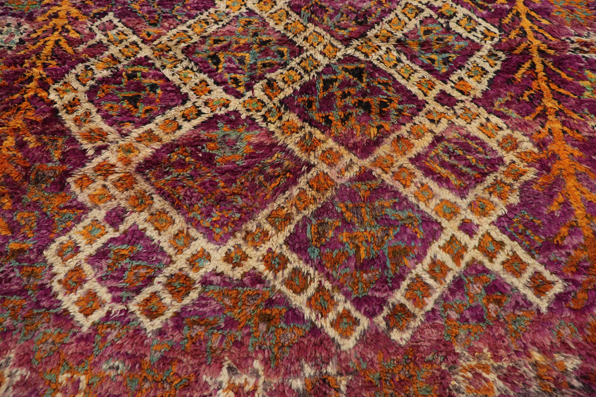 Vintage Purple Beni M'Guild Marokkanischer Teppich von Berber Tribes of Morocco (Handgeknüpft) im Angebot