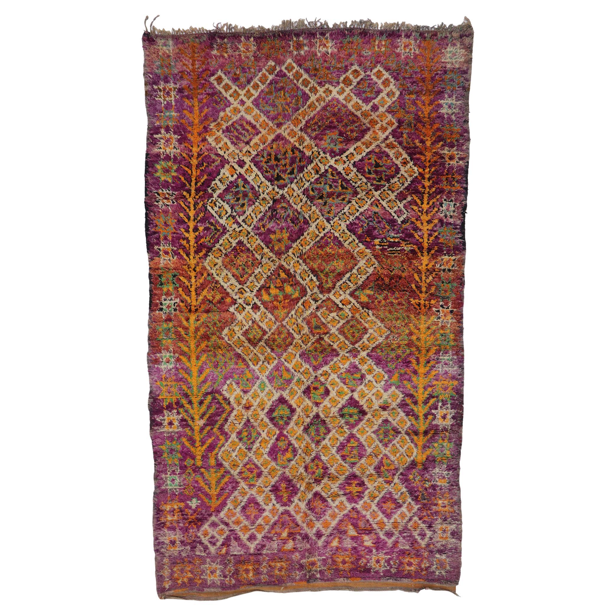 Tapis marocain vintage Beni M'Guild avec style tribal bohème