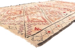 Alfombra vintage marroquí Beni Ourain, el encanto nómada se mezcla con la modernidad de mediados de siglo