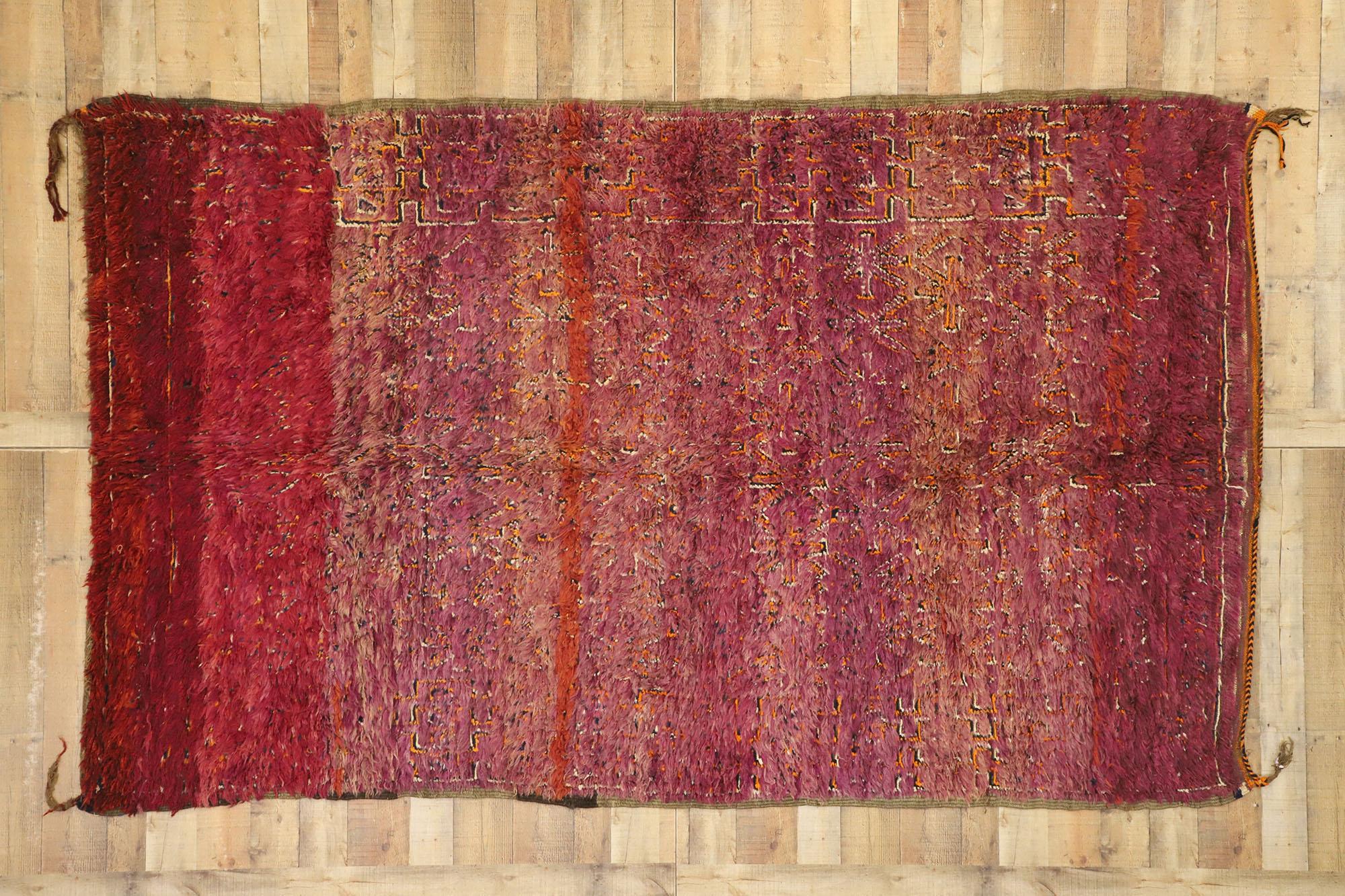Vintage Beni M'Guild Marokkanischer Teppich mit modernem Bohemian Tribal Stil im Angebot 1