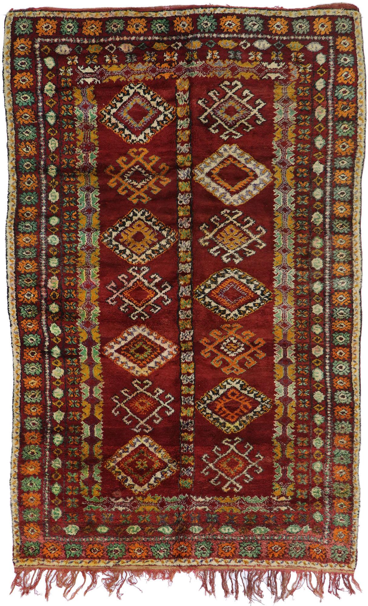 Vintage Beni M'guild Moroccan Rug with Tribal Style For Sale 3