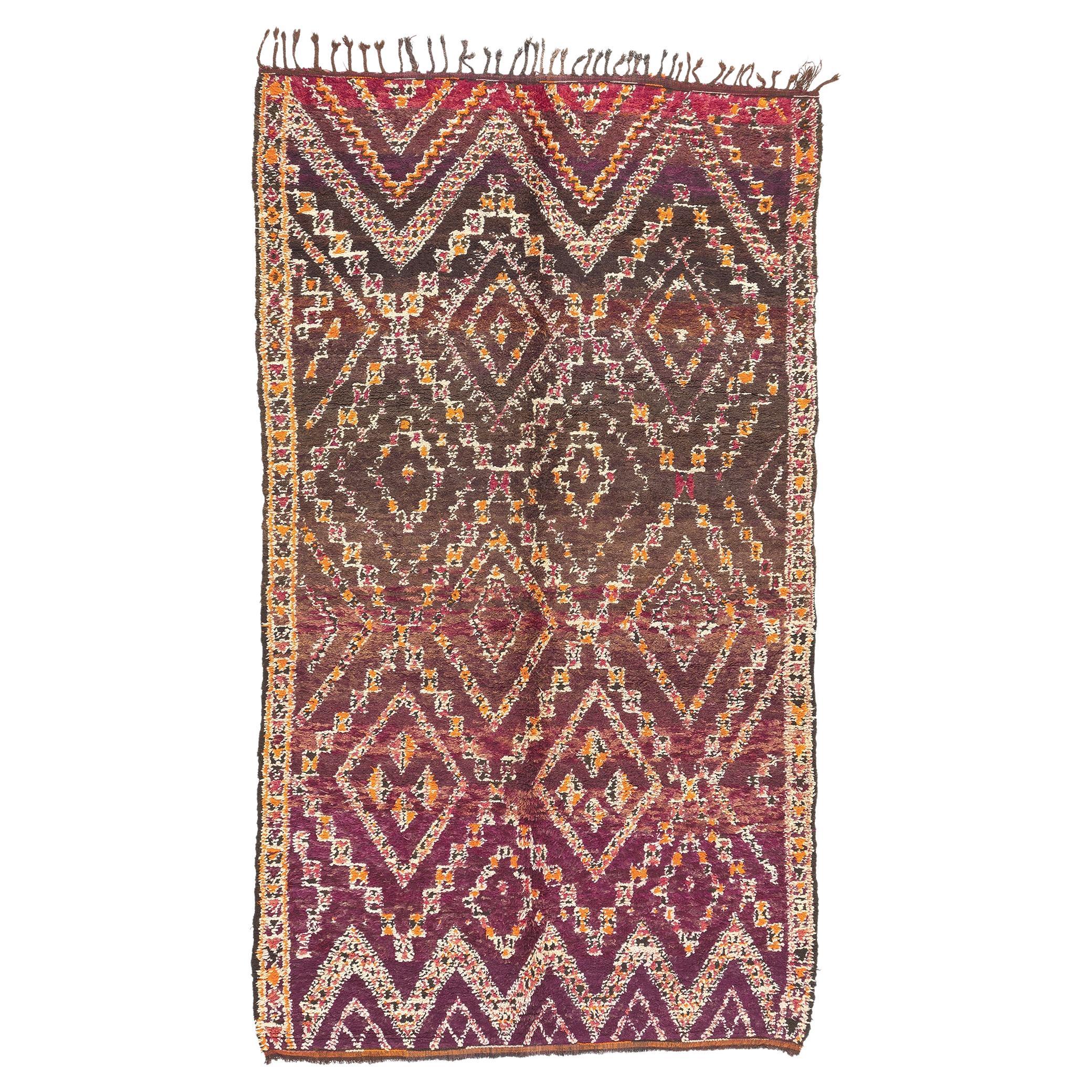 Alfombra marroquí vintage Beni MGuild, el encanto tribal se une a la rapsodia bohemia