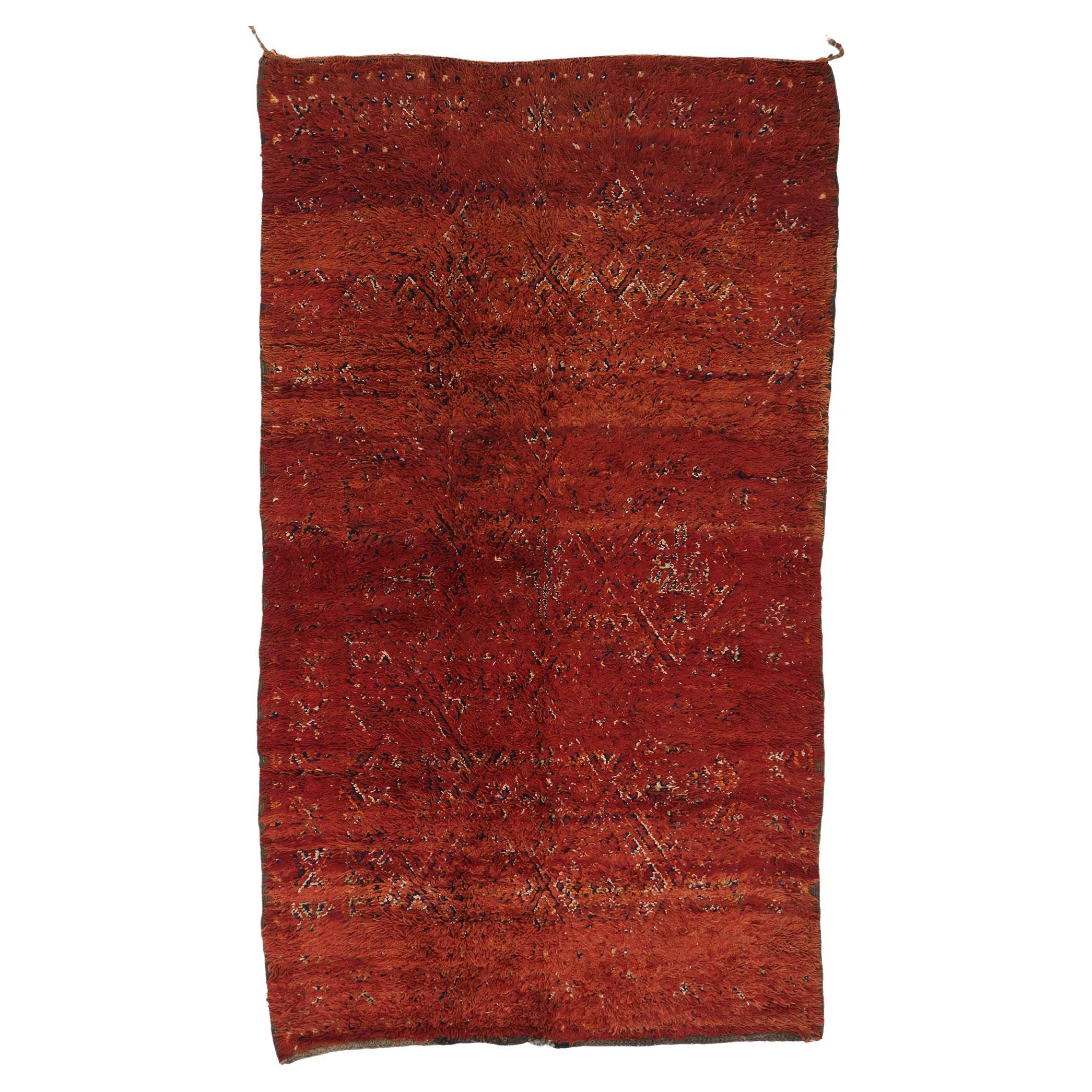 Beni MGuild Roter marokkanischer Vintage-Teppich im Angebot