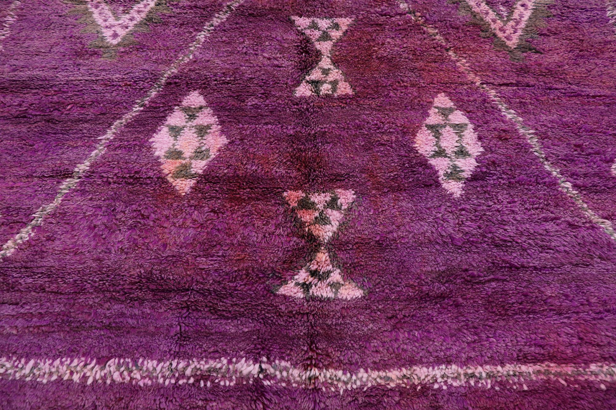 Vintage Purple Beni Mrirt Moroccan Rug, Bohemian Meets Tribal Enchantment In Good Condition For Sale In Dallas, TX