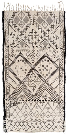 Authentic Rare Vintage Beni Ourain Moroccan Rug Diamond Pattern Highly Detailed