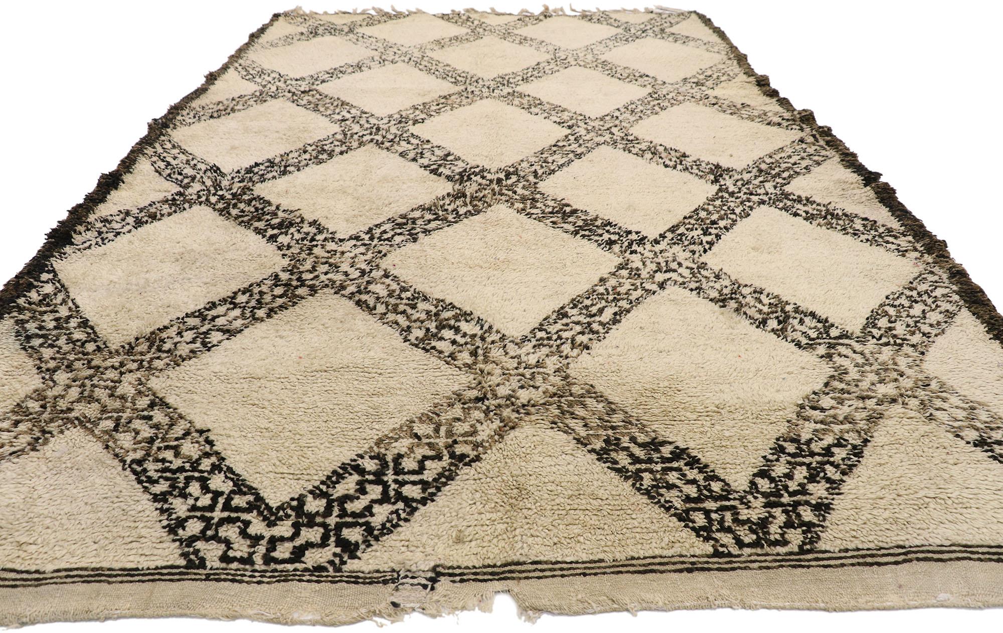 Hand-Knotted Vintage Beni Ouarain Moroccan Rug with Mid-Century Modern Style and Hygge Vibes For Sale