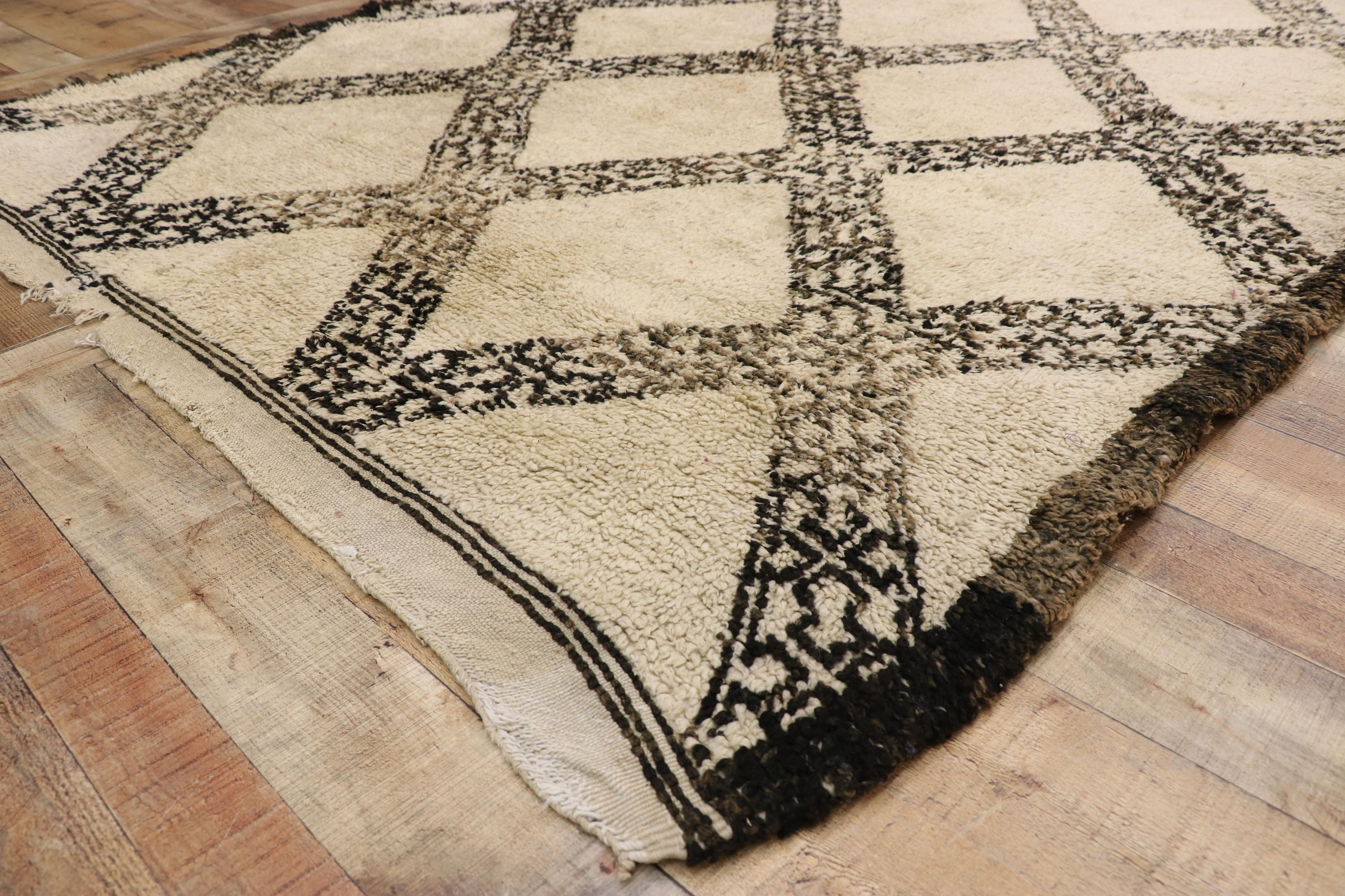 Alfombra marroquí vintage Beni Ouarain con estilo moderno de mediados de siglo y vibraciones Hygge en Bueno estado para la venta en Dallas, TX