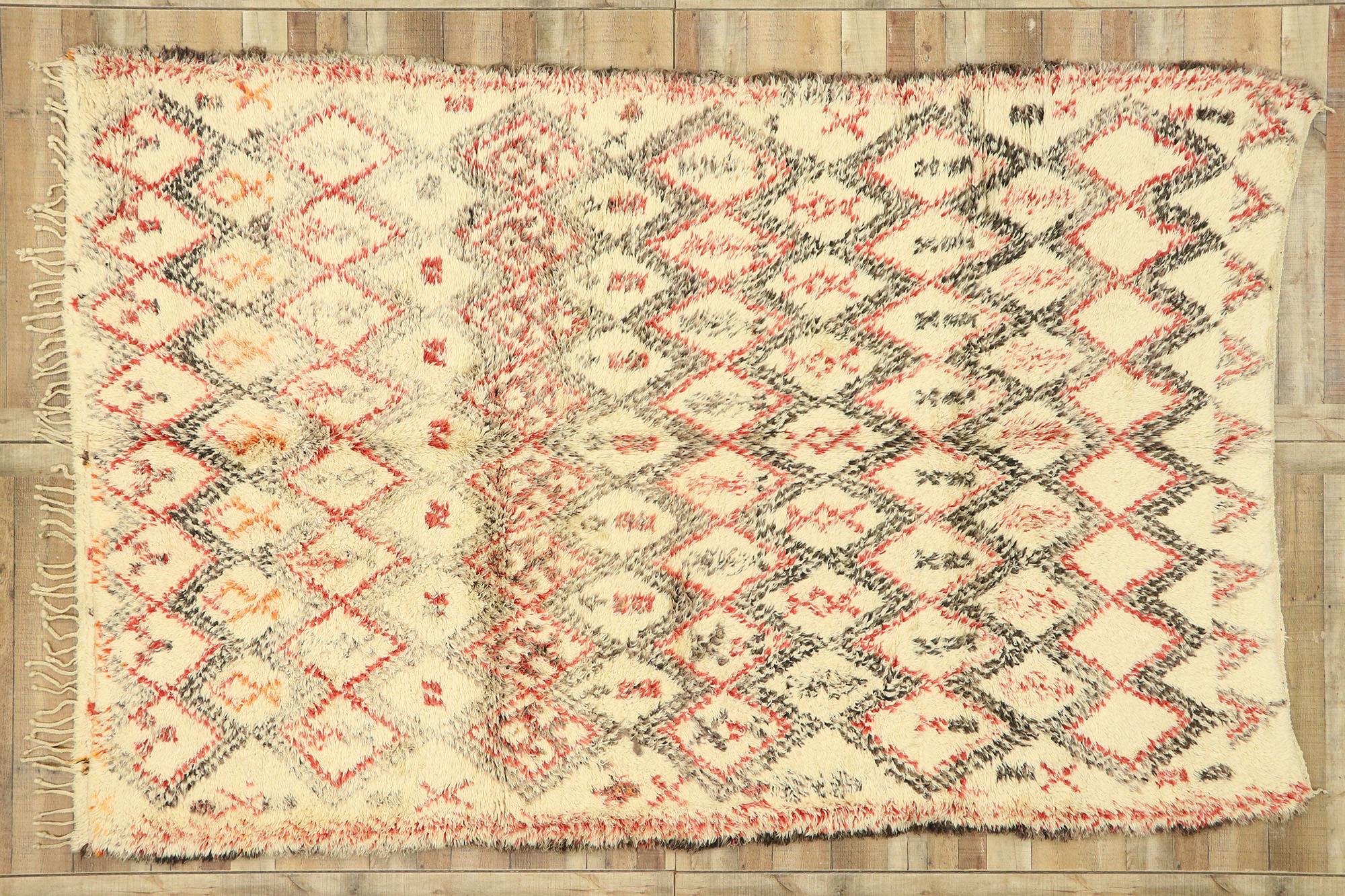 Vintage Beni Ouarain Moroccan Rug with Mid-Century Modern Style For Sale 2