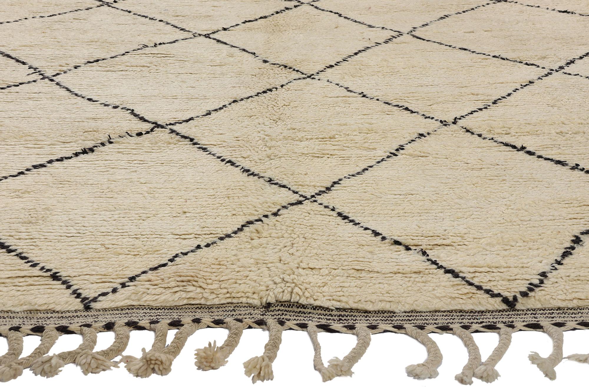 Marokkanischer Beni Ourain-Teppich im Vintage-Stil, Mid-Century Modern trifft auf Stammeskunst-Enchantment (Handgeknüpft) im Angebot