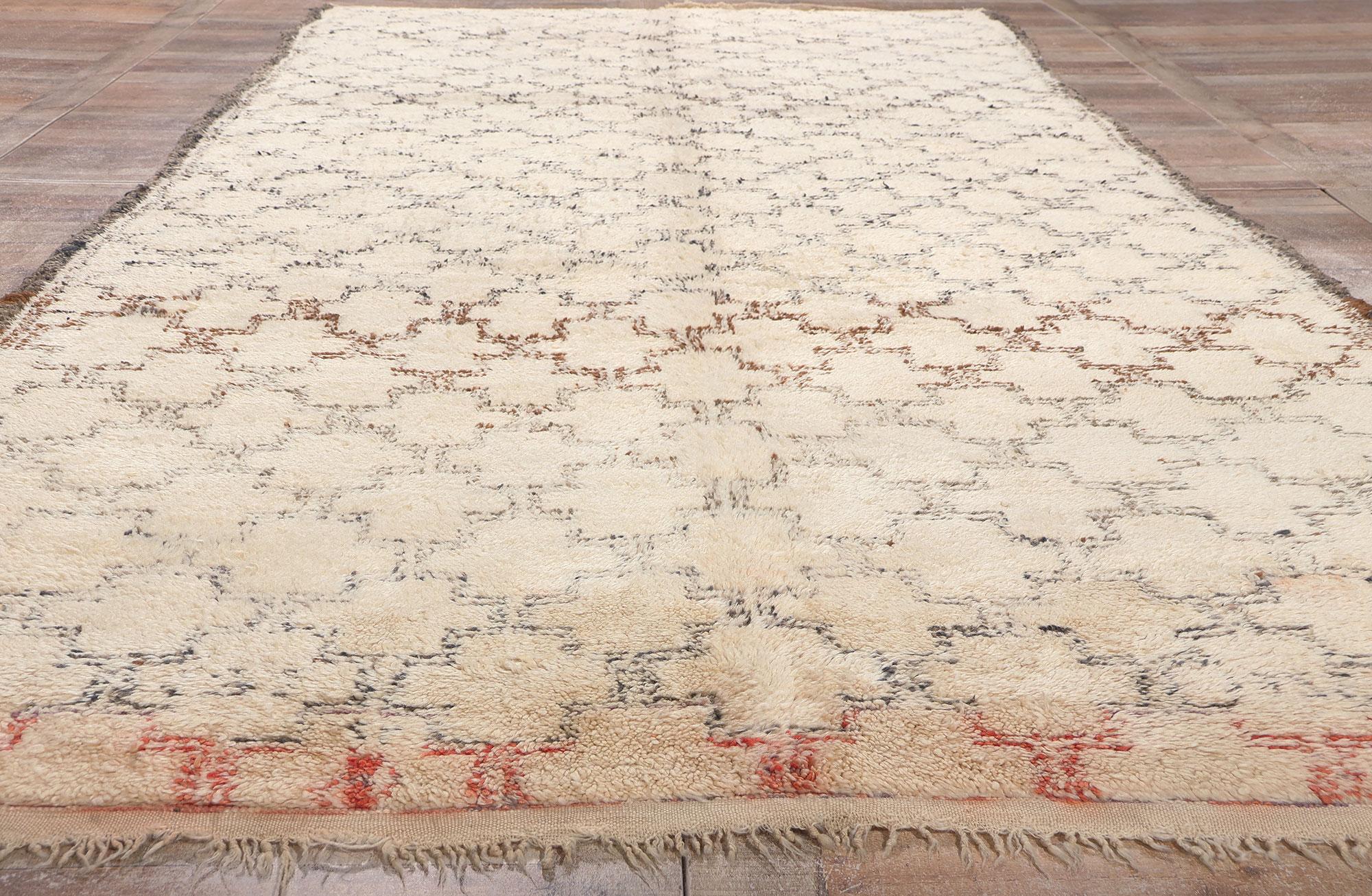 Vintage Moroccan Beni Ourain Rug, Midcentury Modern Meets Shibui Hygge For Sale 1