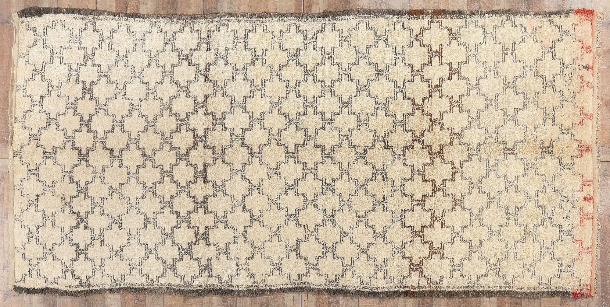 Vintage Moroccan Beni Ourain Rug, Midcentury Modern Meets Shibui Hygge For Sale 2