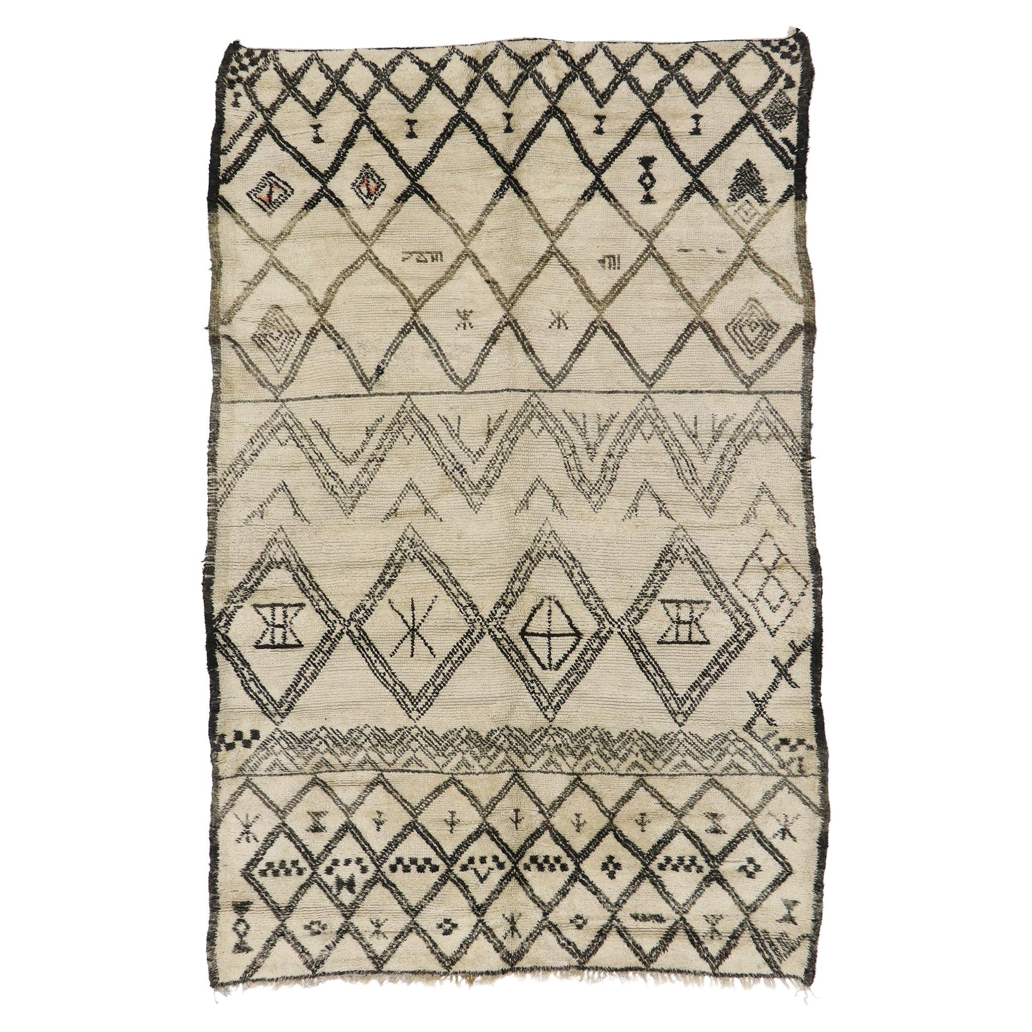 Vintage Beni Ourain Moroccan Rug, Nomadic Charm Meets Midcentury Modern Style For Sale
