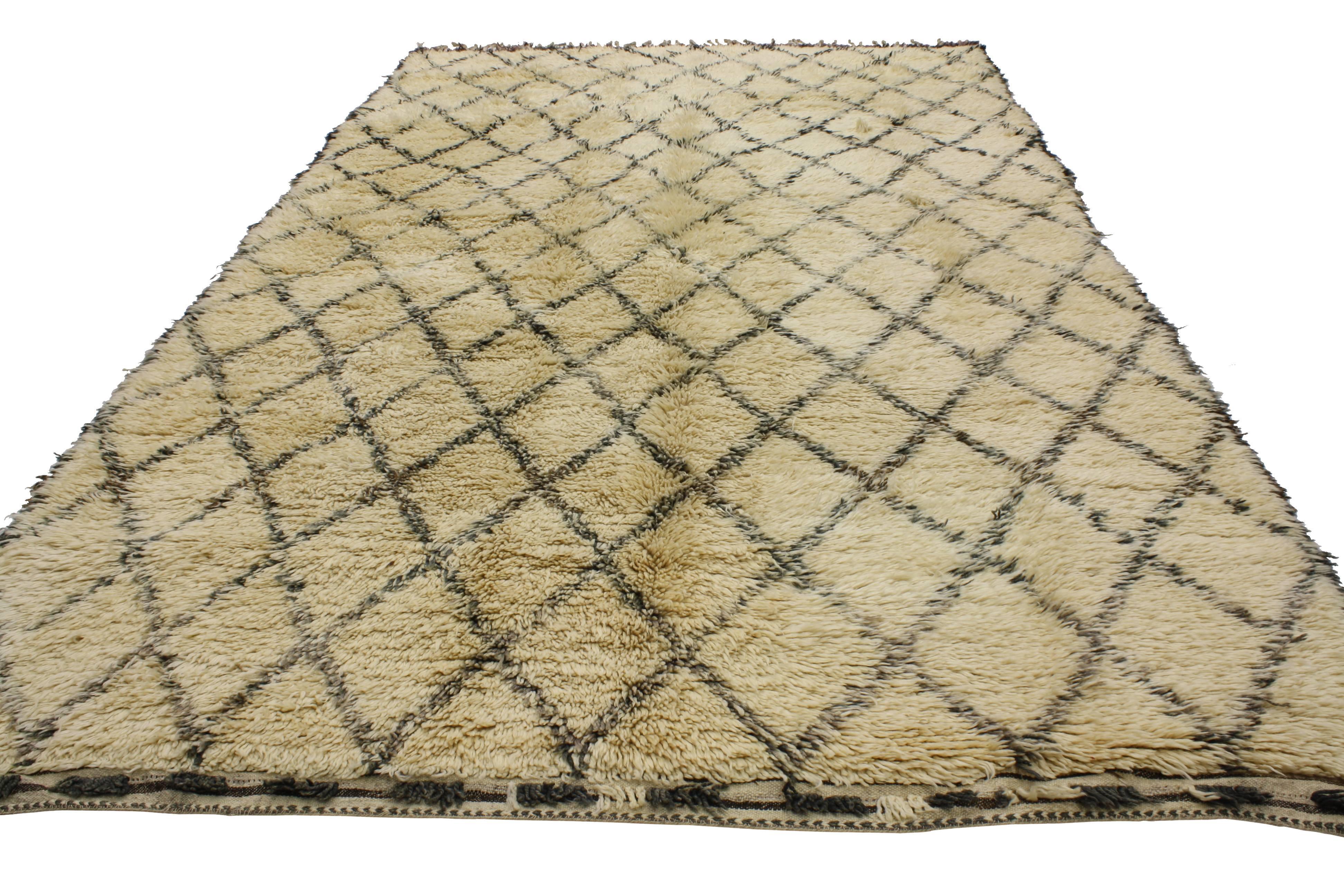 Marokkanischer Beni Ourain-Teppich im Vintage-Stil mit Mid-Century Modern-Stil im Angebot 3