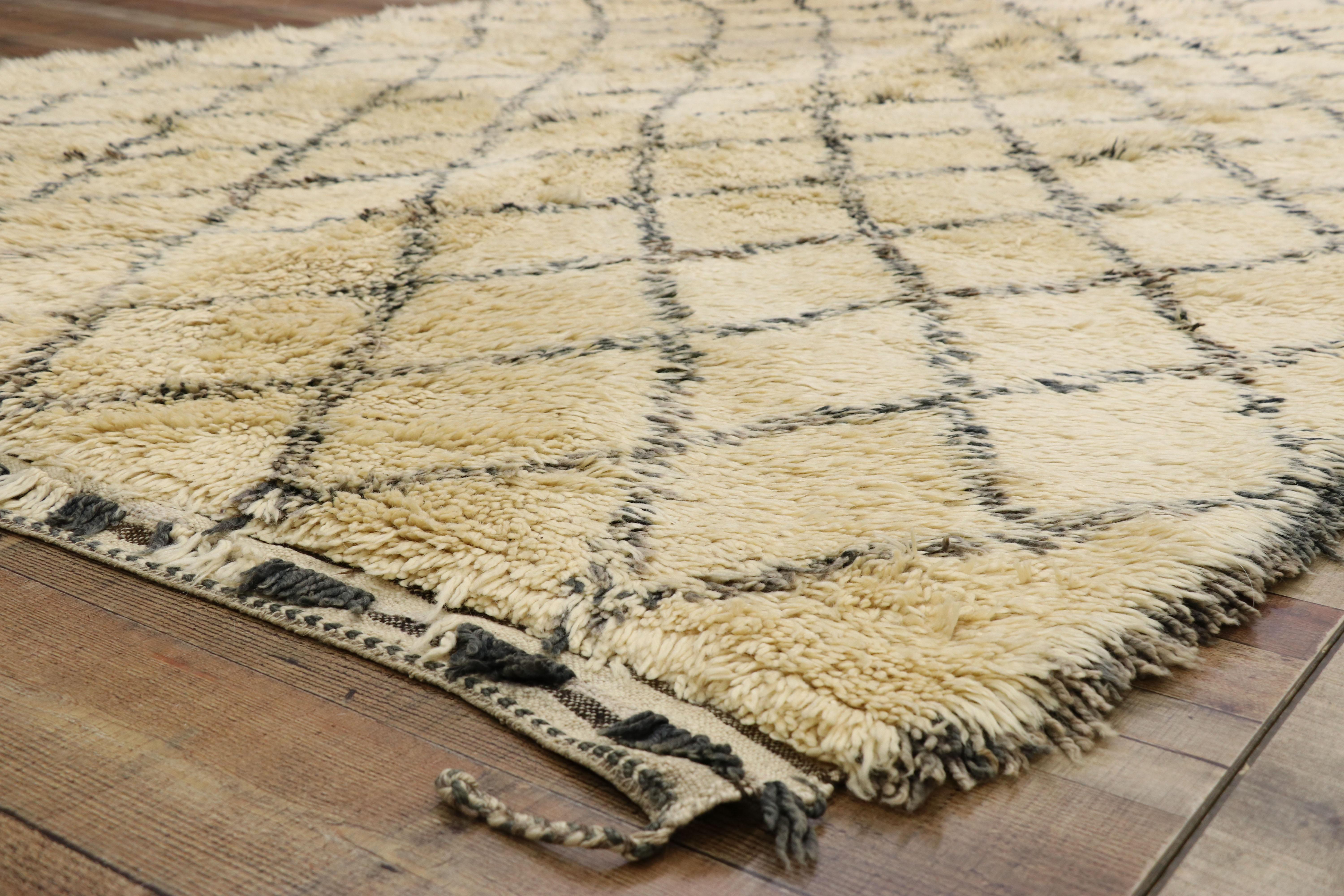 Wool Vintage Beni Ourain Moroccan Rug with Mid-Century Modern Style For Sale