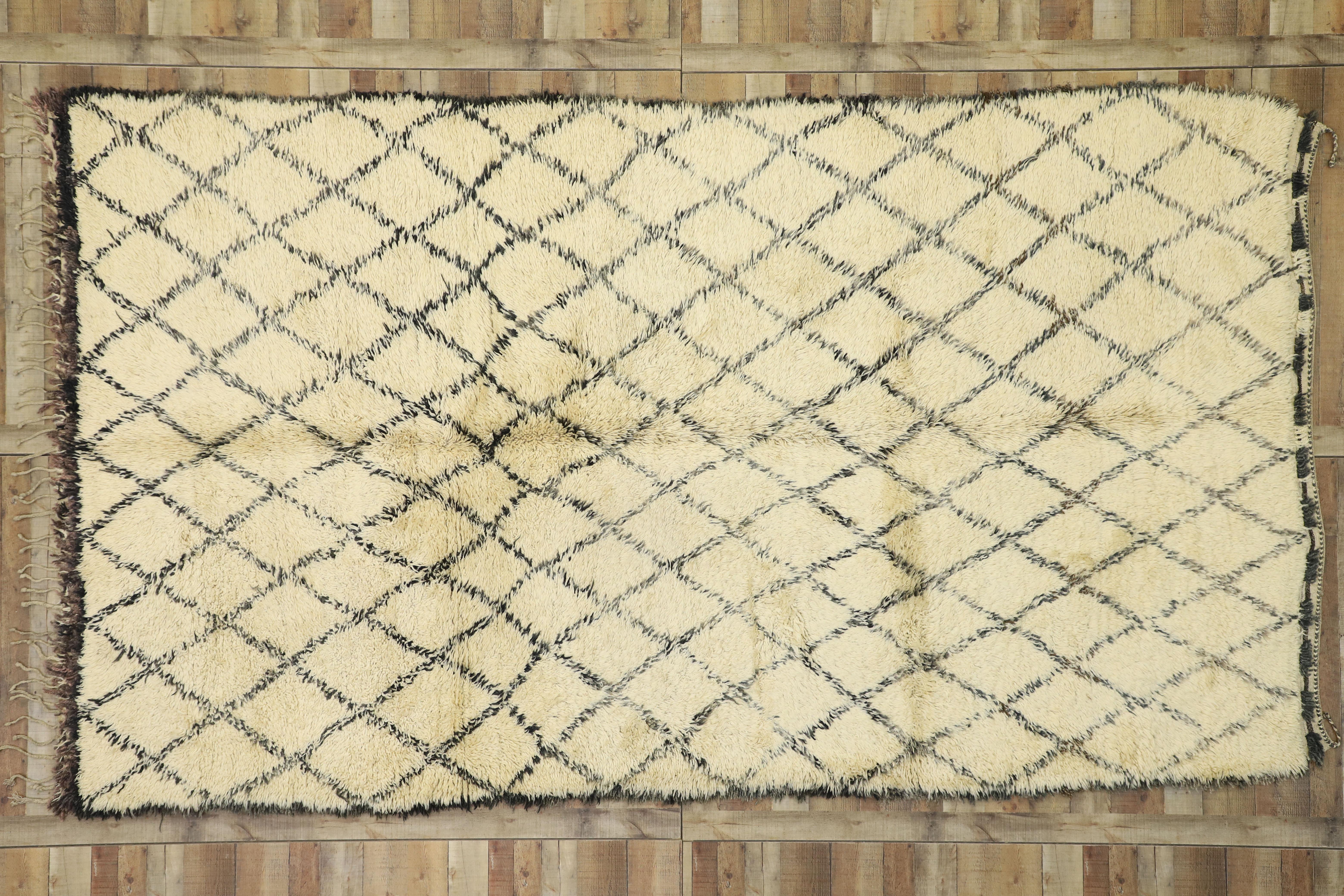 Vintage Beni Ourain Moroccan Rug with Mid-Century Modern Style For Sale 2