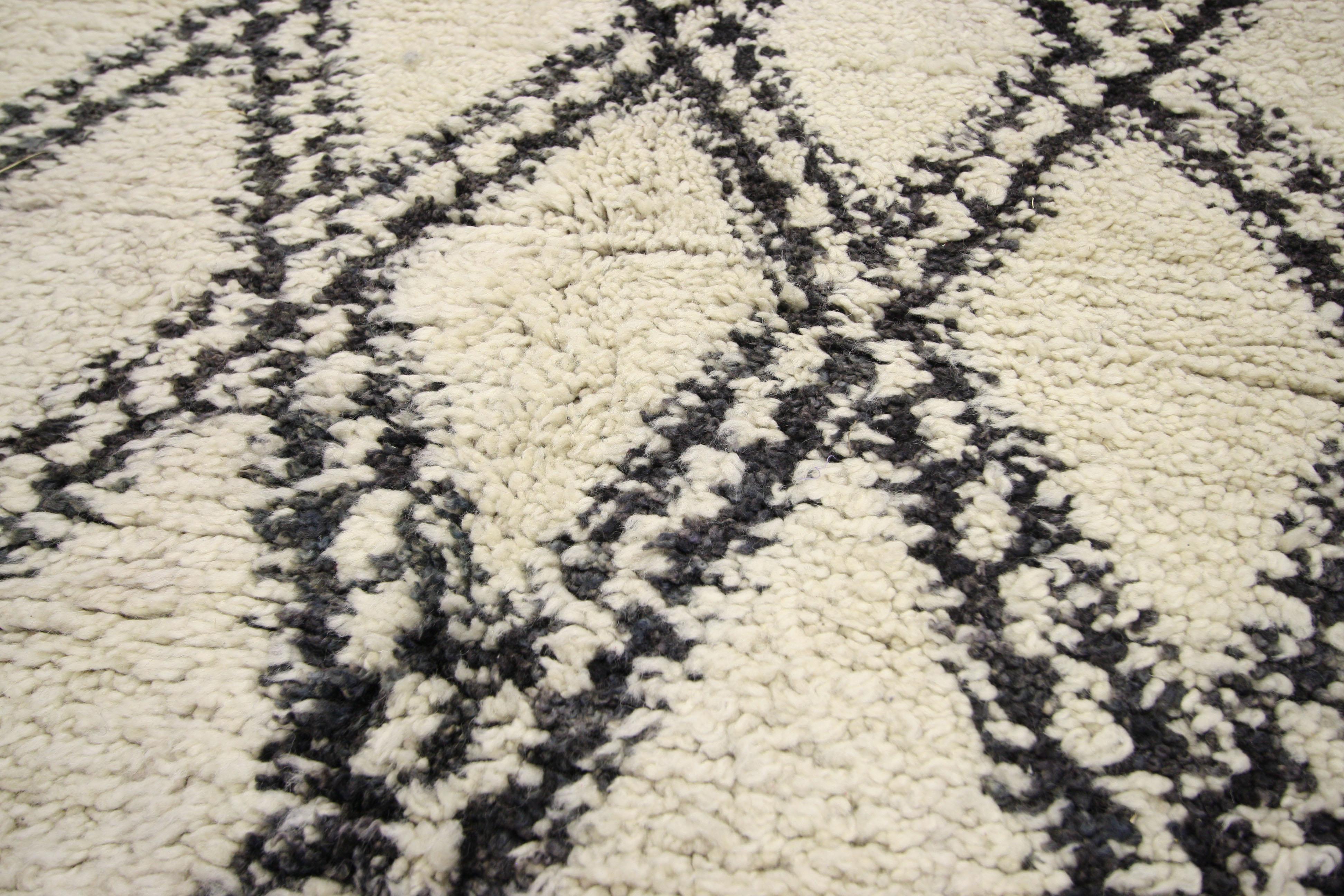 Hand-Knotted Vintage Moroccan Beni Ourain Rug, Warm Worldy Charm Meets Midcentury Modern For Sale