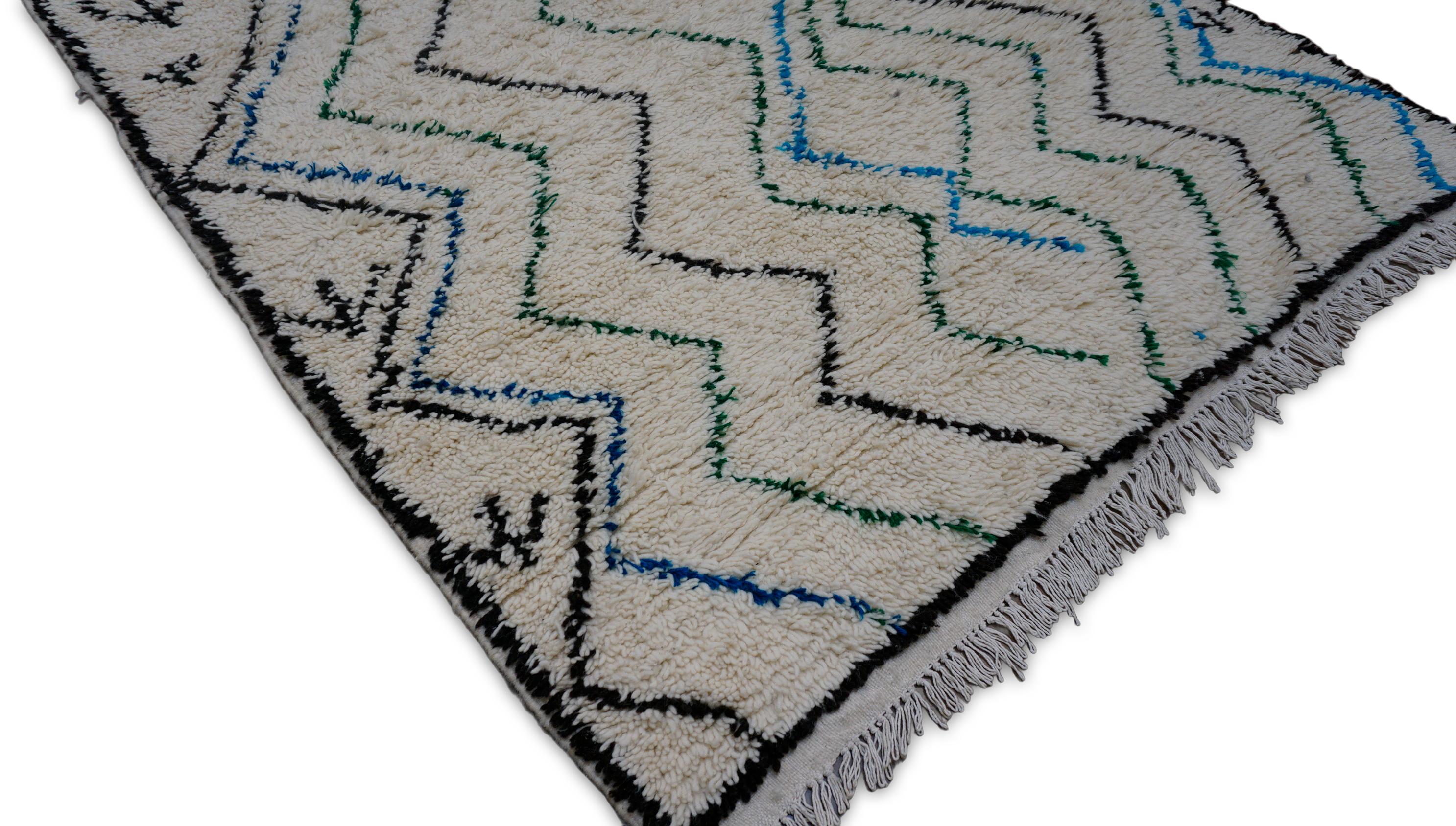 Bohémien Vintage Beni Ourain Rug Tappeto di lana annodato a mano 5'2''x10' in vendita