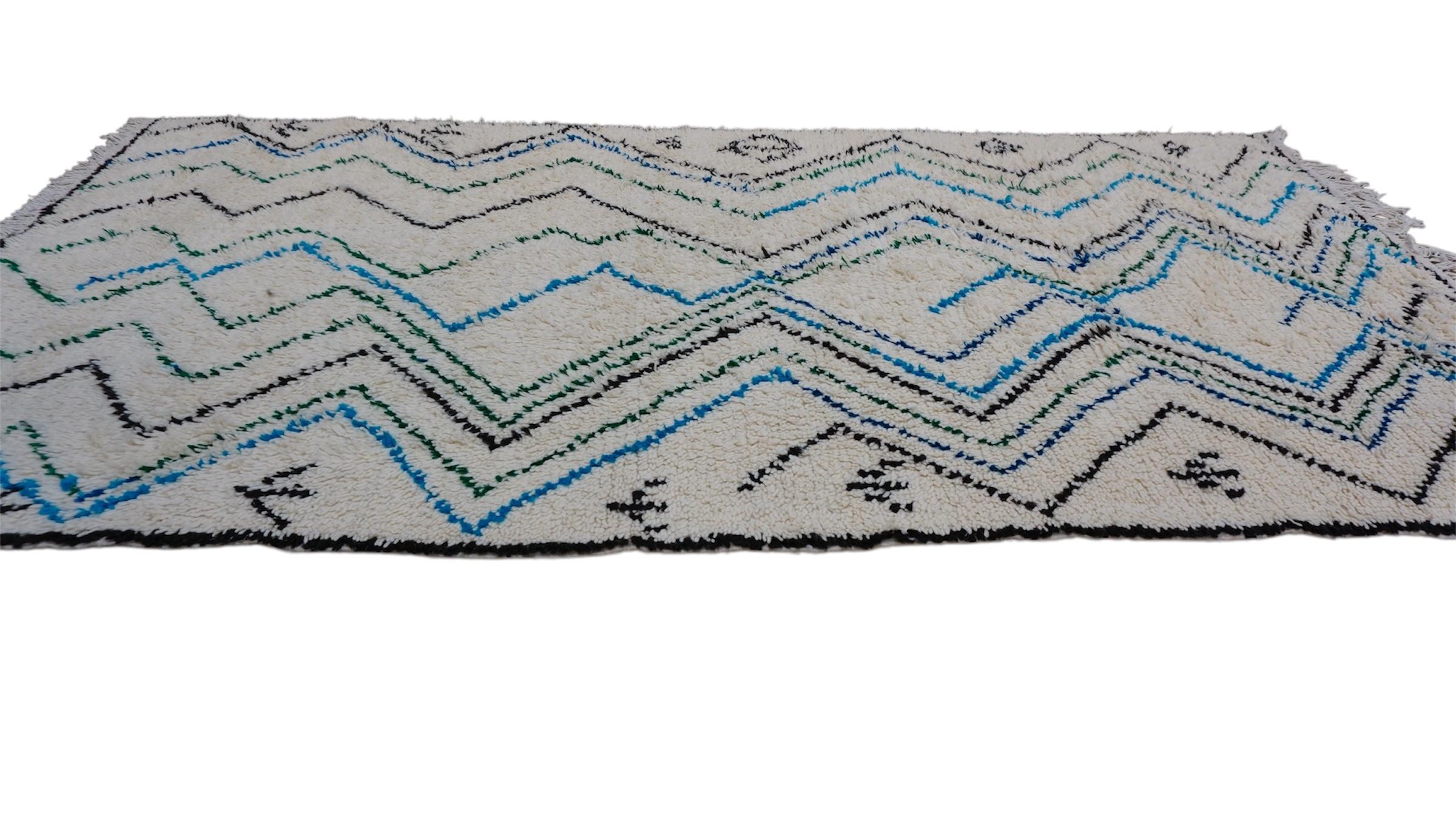 XX secolo Vintage Beni Ourain Rug Tappeto di lana annodato a mano 5'2''x10' in vendita